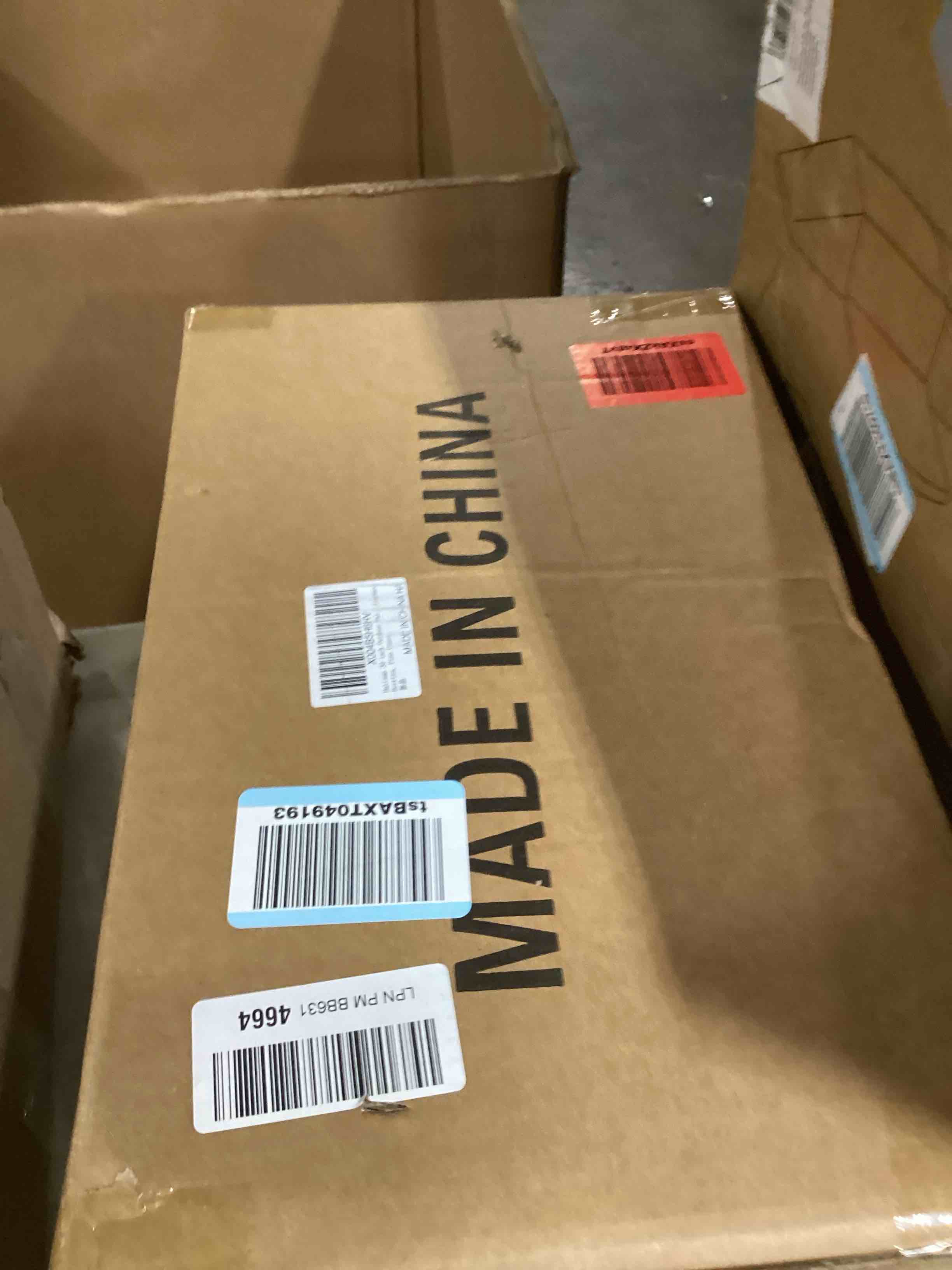 https://s3.amazonaws.com/lotting-images-prod/bidfta/GRA1605898_1732215725822.jpeg