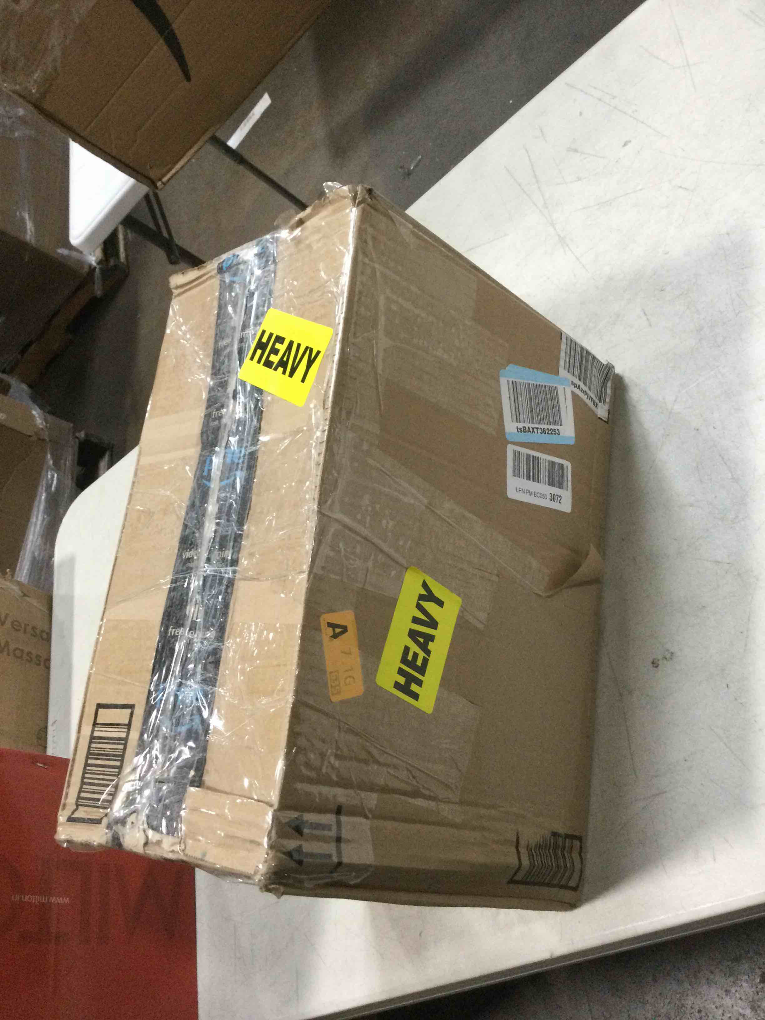 https://s3.amazonaws.com/lotting-images-prod/bidfta/GRA1606881_1732203722839.jpeg