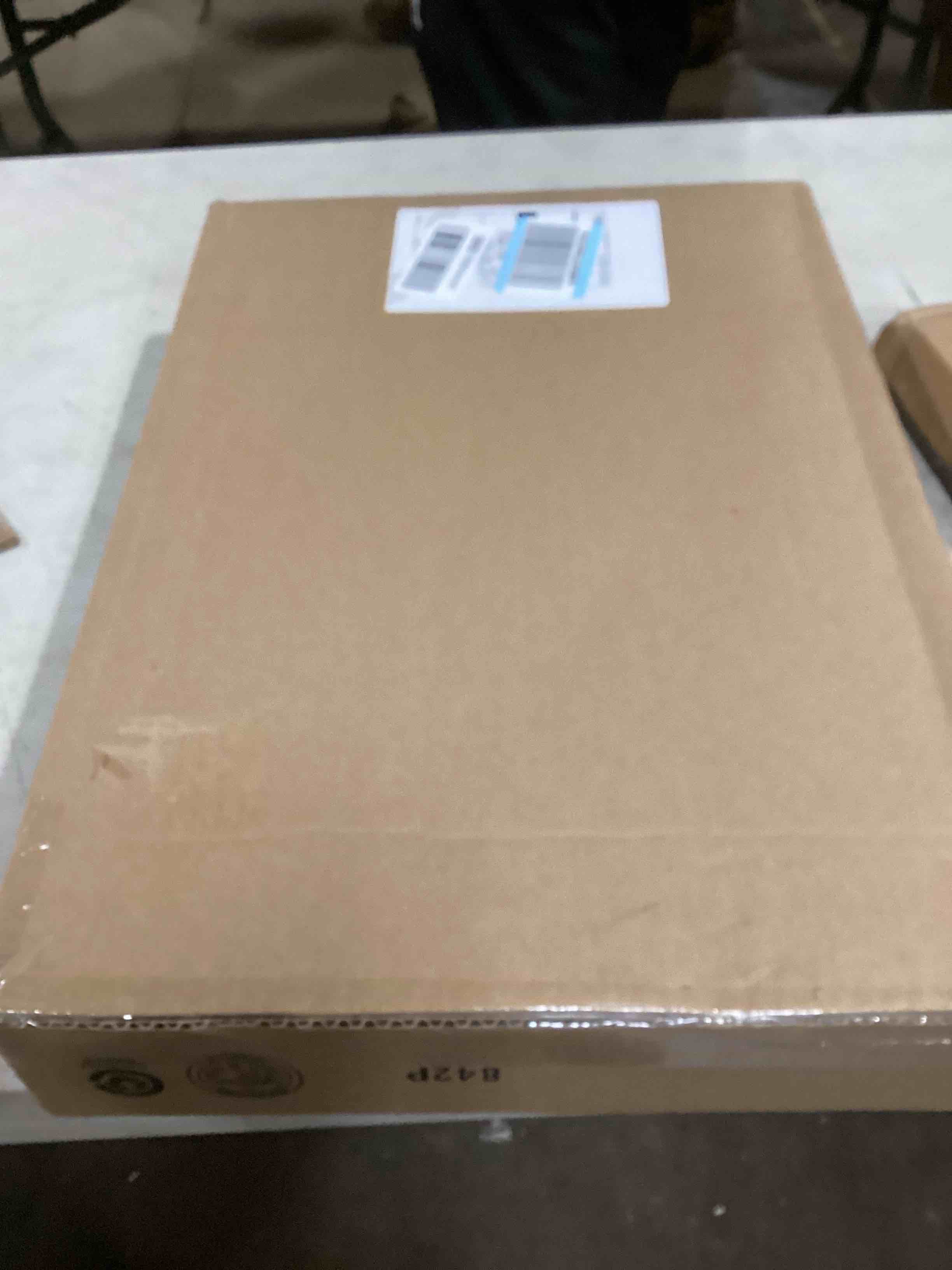 https://s3.amazonaws.com/lotting-images-prod/bidfta/GRA1607664_1732897589012.jpeg