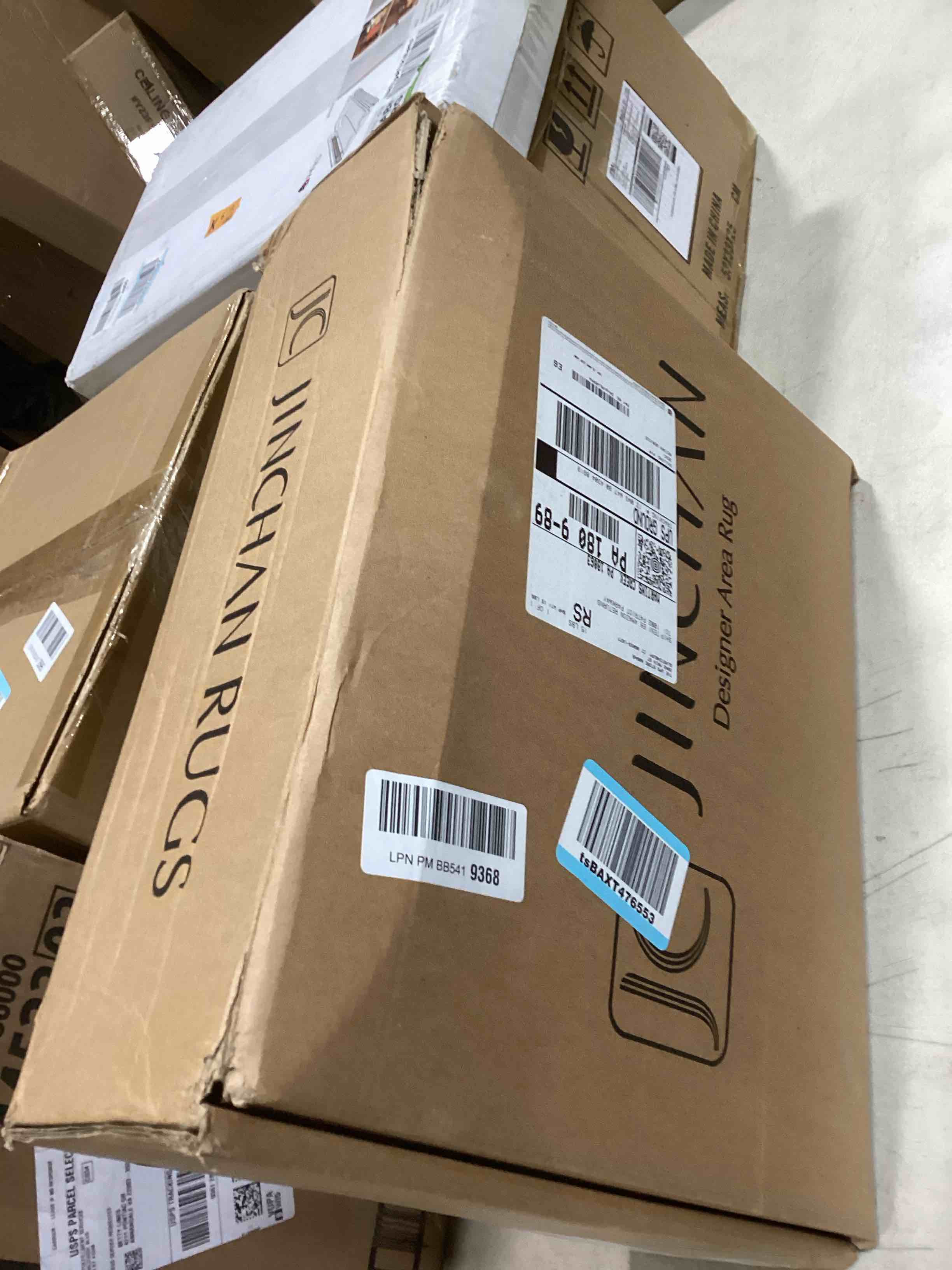 https://s3.amazonaws.com/lotting-images-prod/bidfta/GRA1607738_1732900575544.jpeg