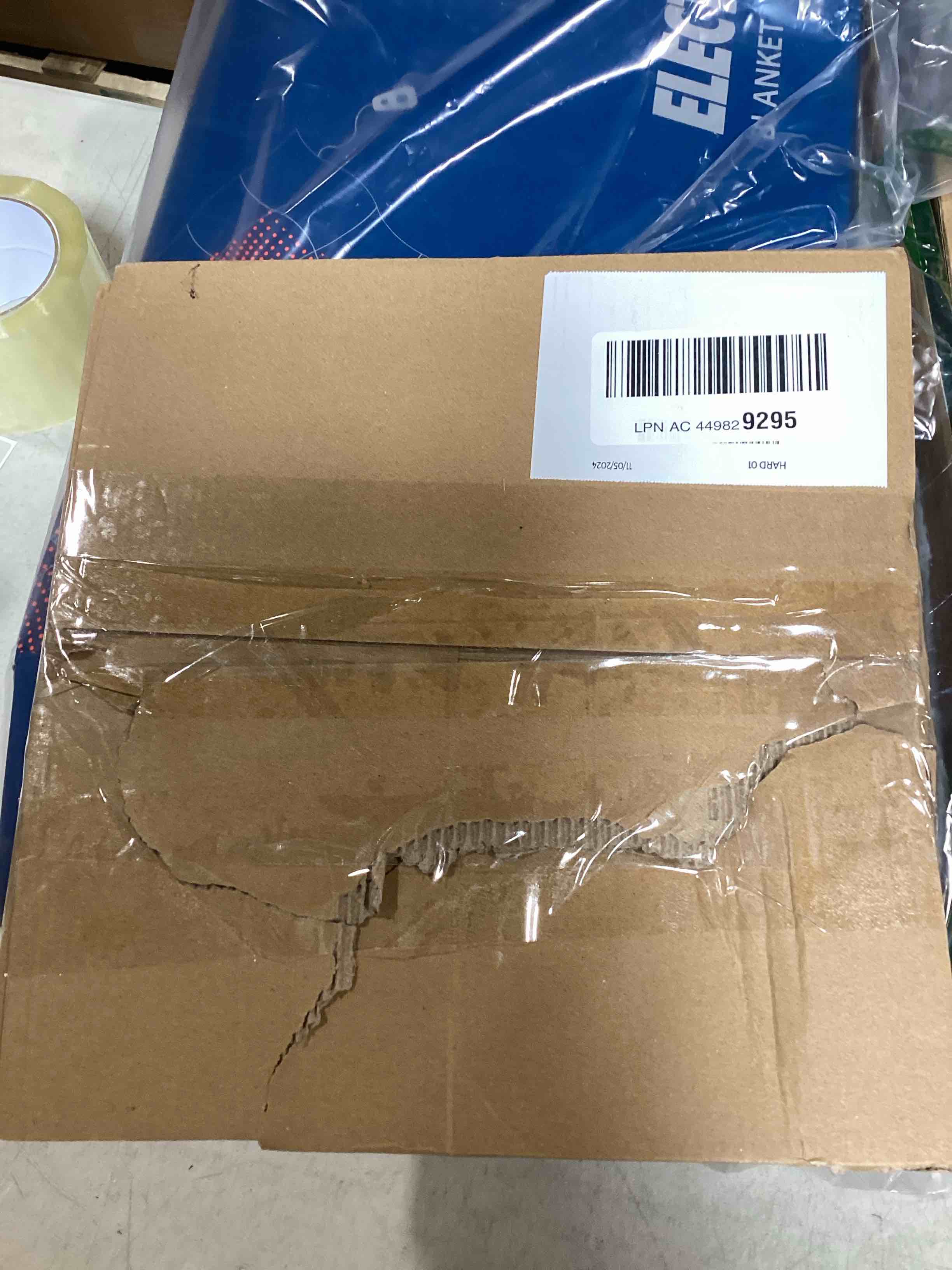 https://s3.amazonaws.com/lotting-images-prod/bidfta/GRA1607983_1733158052473.jpeg