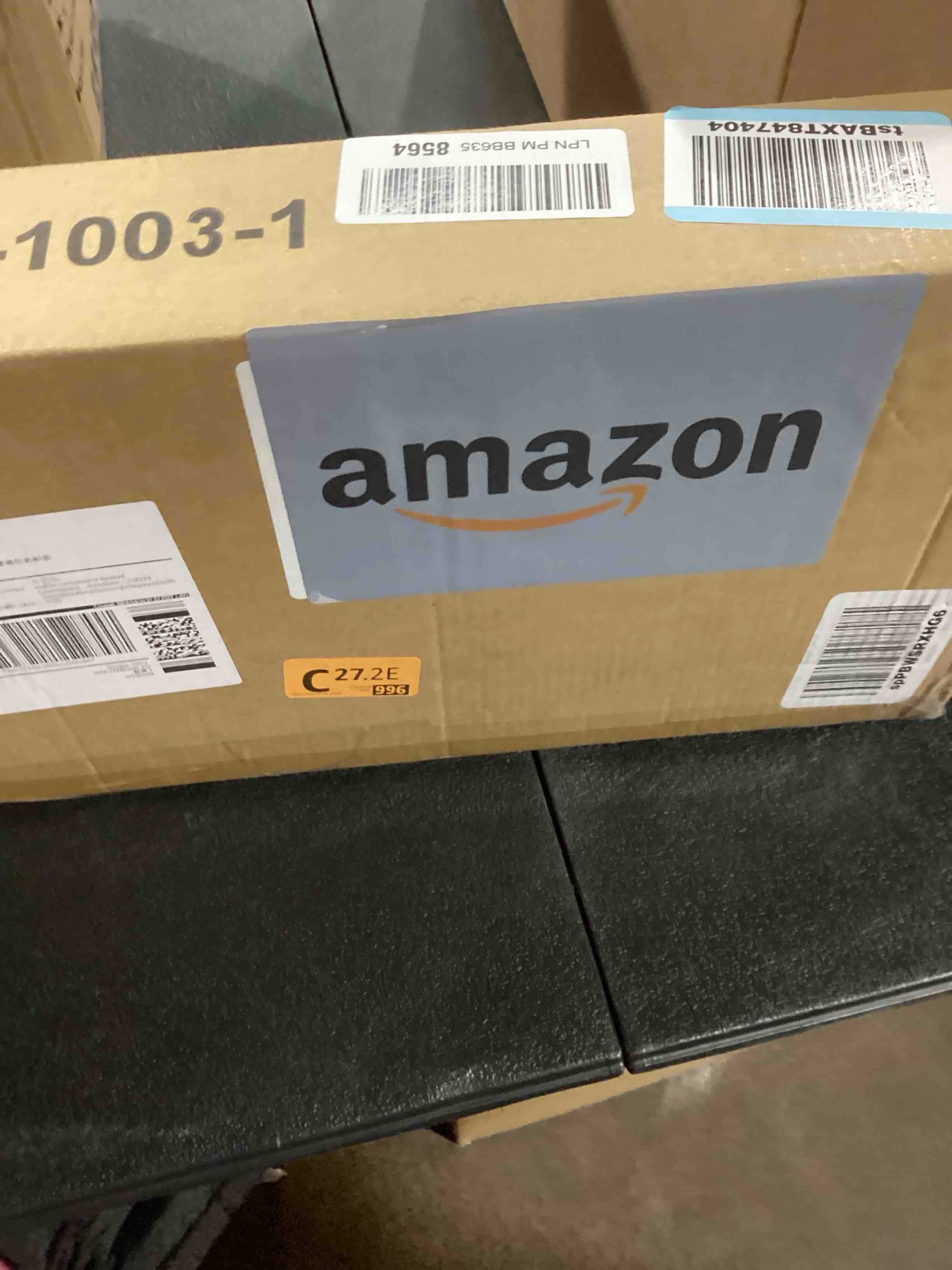 https://s3.amazonaws.com/lotting-images-prod/bidfta/GRA1610488_1732214700688.jpeg