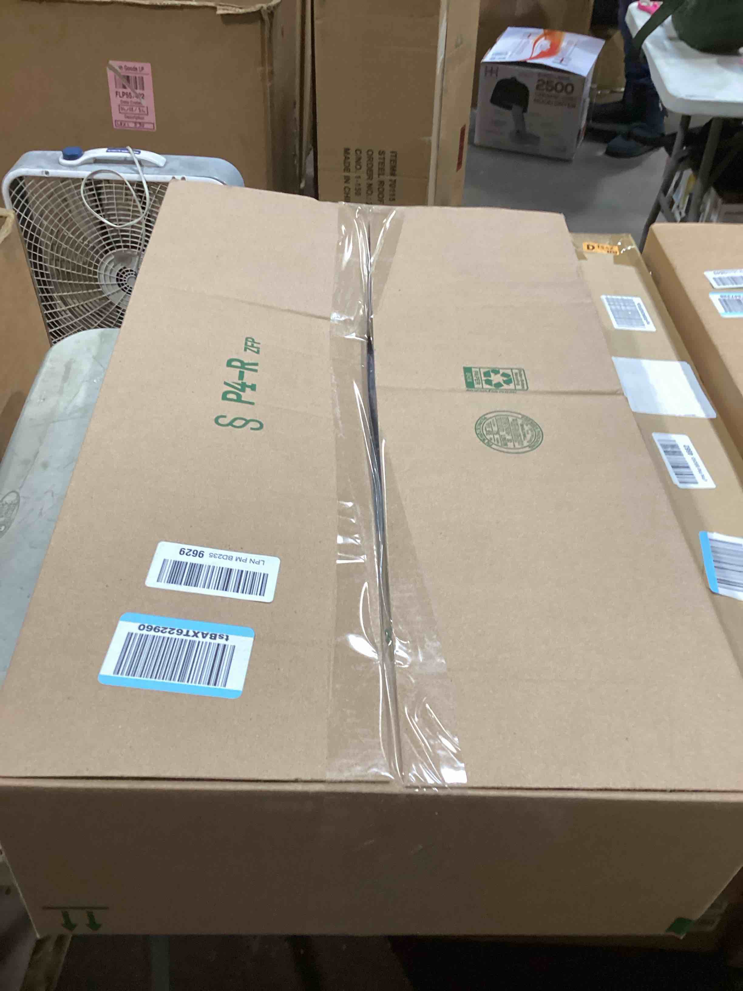 https://s3.amazonaws.com/lotting-images-prod/bidfta/GRA1610834_1732294833620.jpeg
