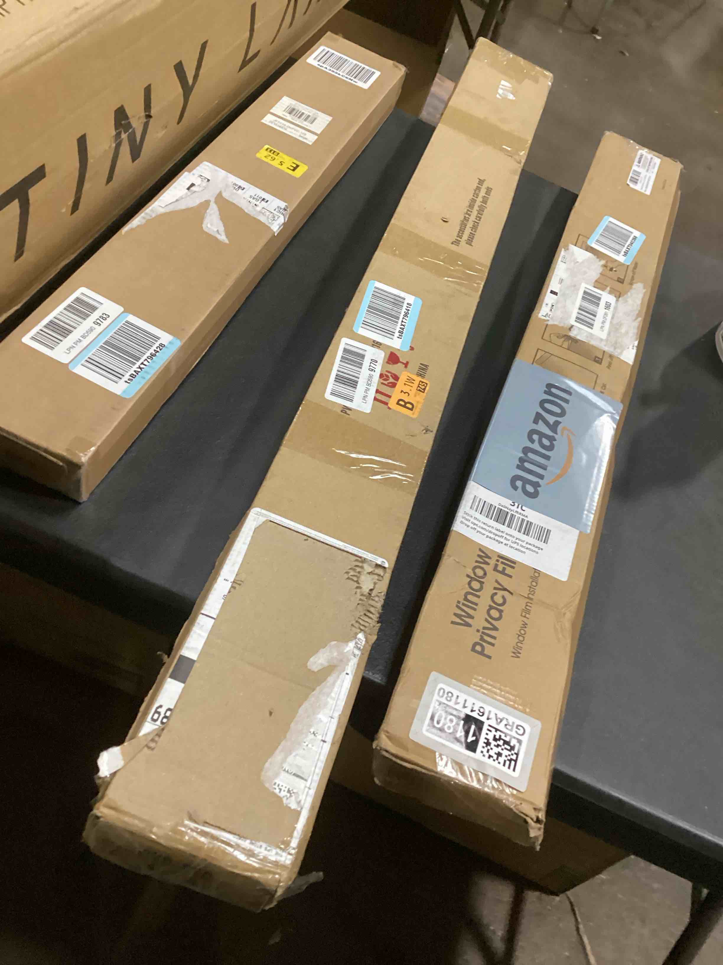 https://s3.amazonaws.com/lotting-images-prod/bidfta/GRA1611181_1732733875740.jpeg