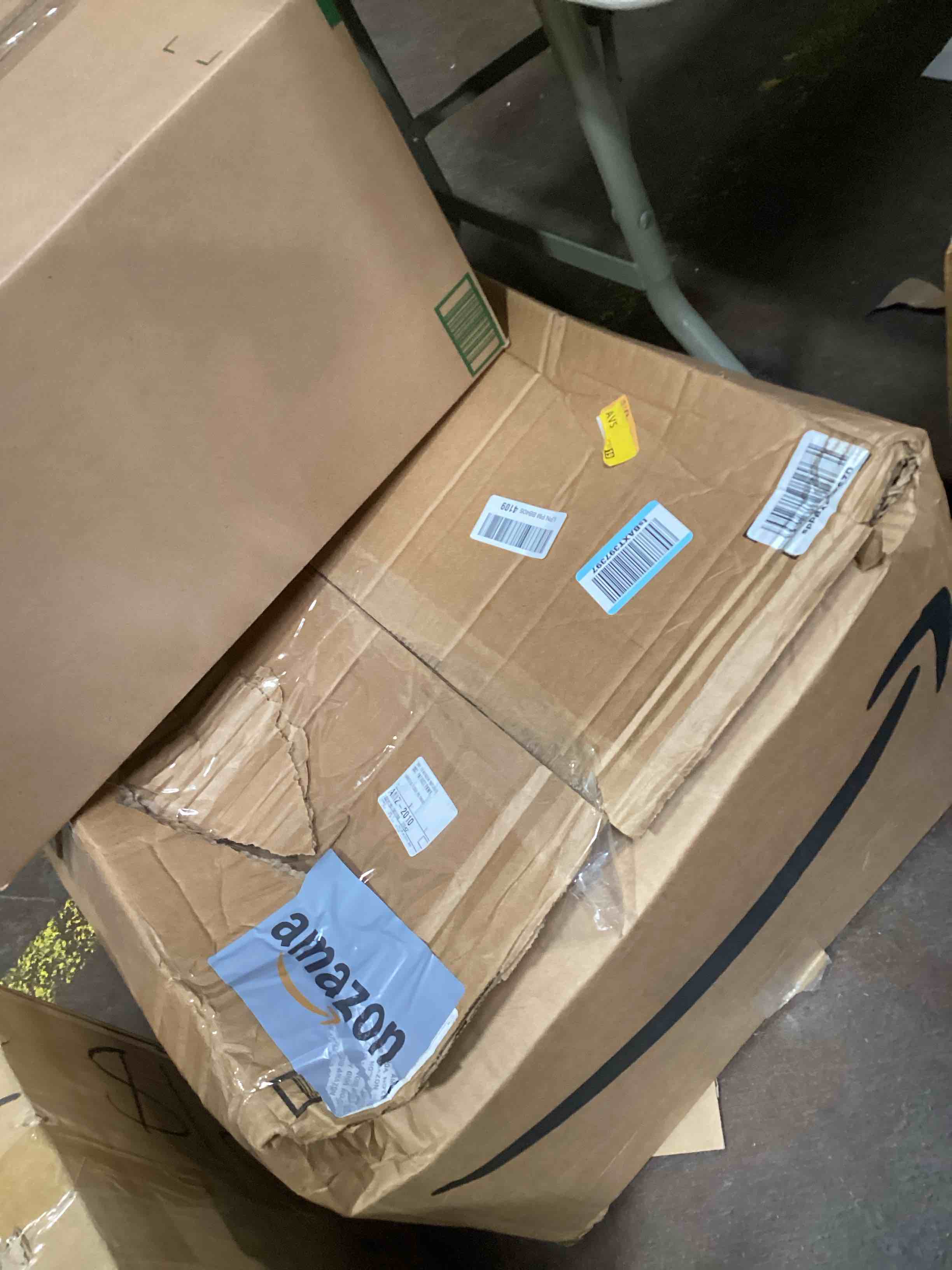 https://s3.amazonaws.com/lotting-images-prod/bidfta/GRA1611359_1732901854875.jpeg