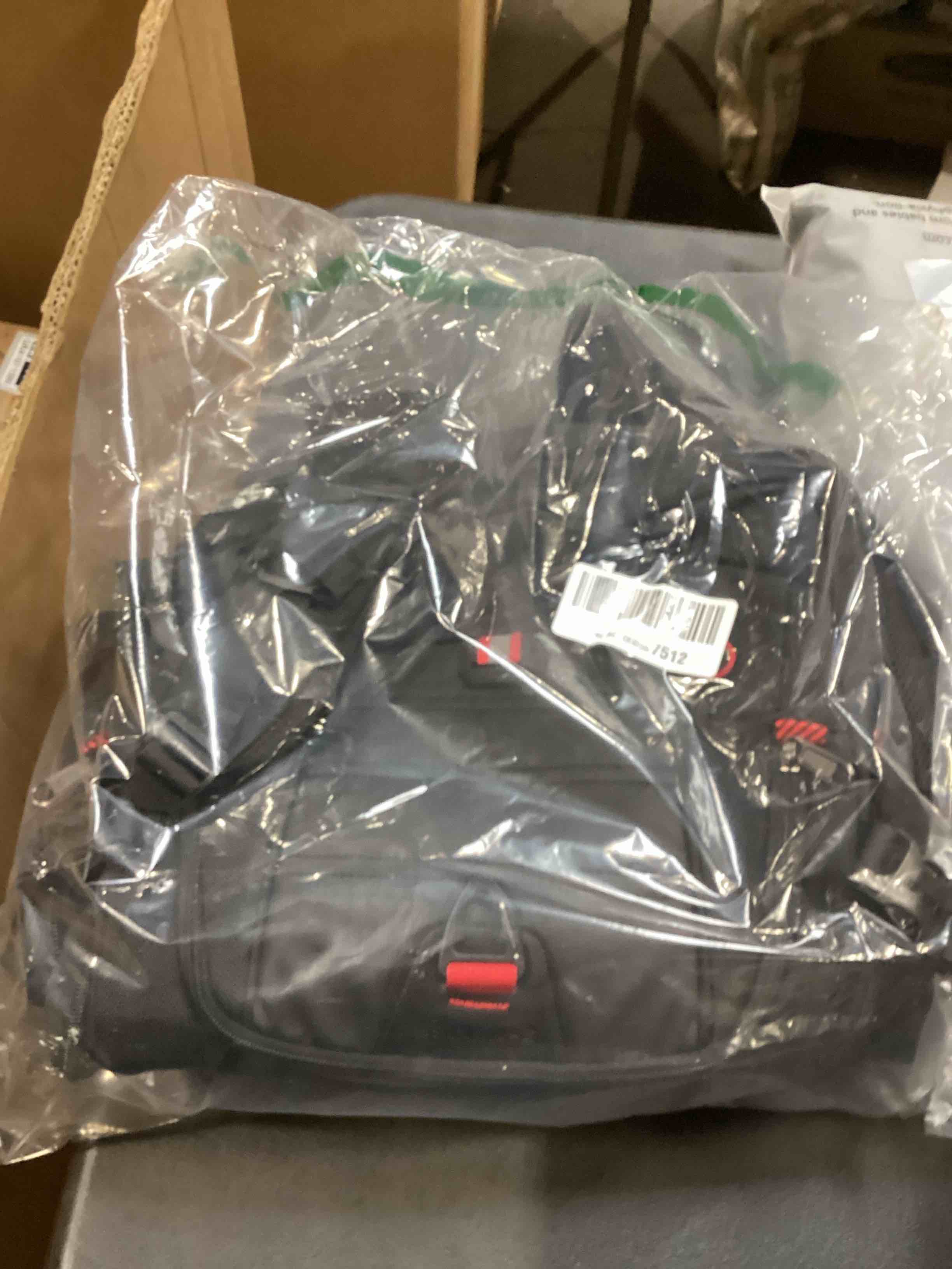 https://s3.amazonaws.com/lotting-images-prod/bidfta/GRA1611596_1733161827175.jpeg
