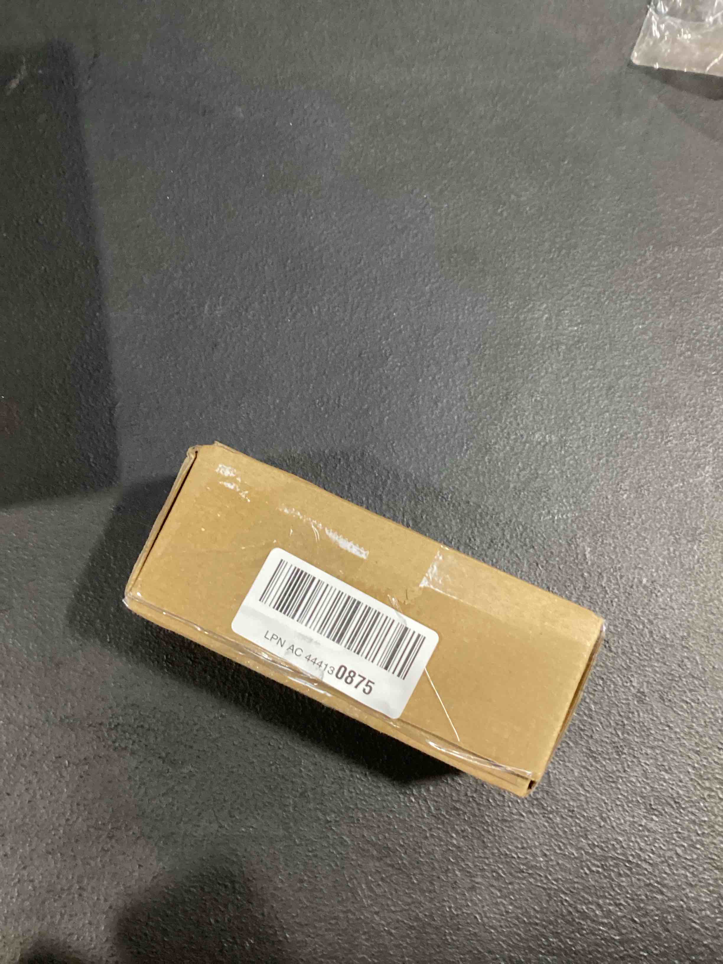 https://s3.amazonaws.com/lotting-images-prod/bidfta/GRA1611741_1733175530179.jpeg