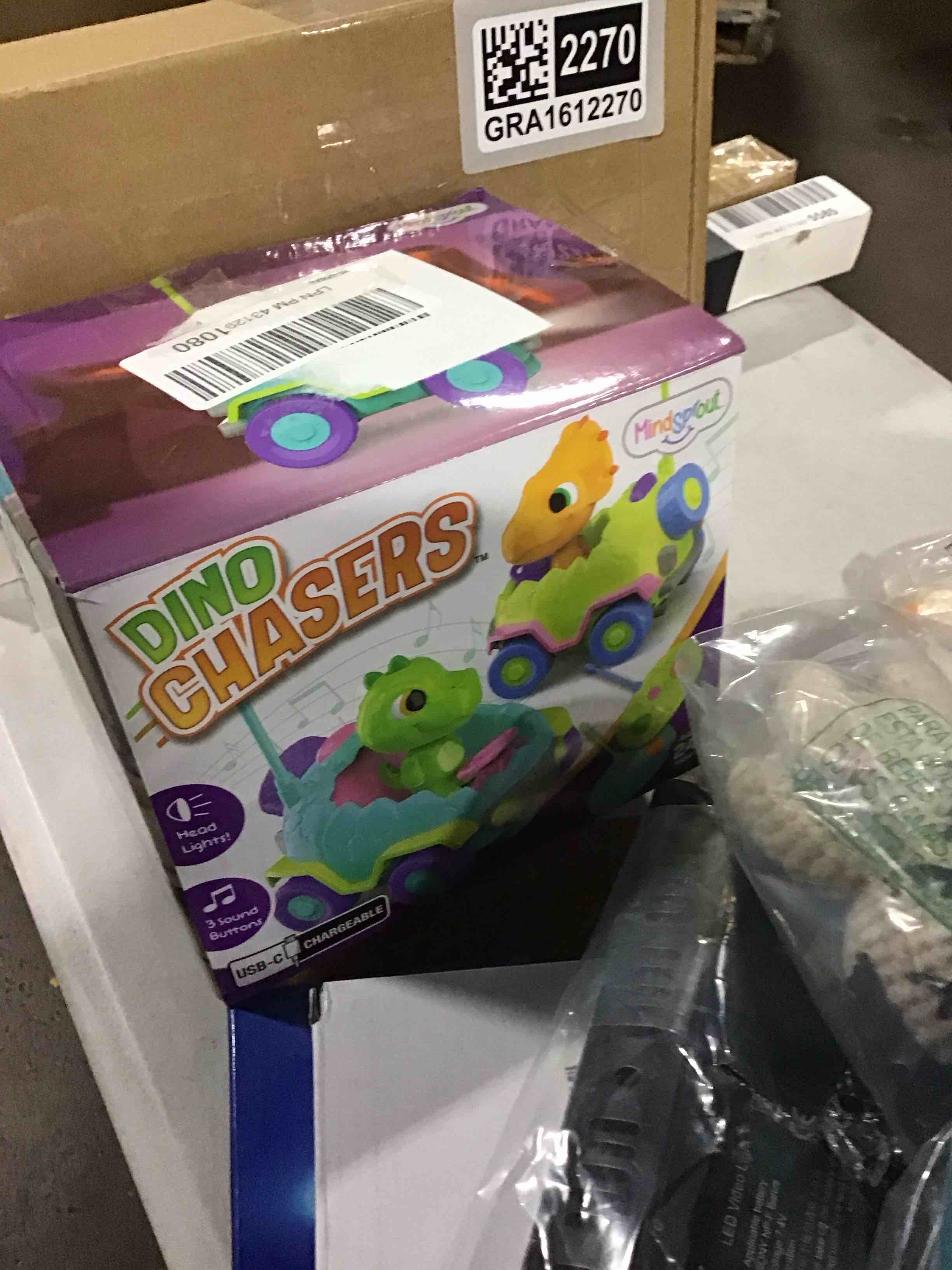 https://s3.amazonaws.com/lotting-images-prod/bidfta/GRA1612271_1732222570616.jpeg
