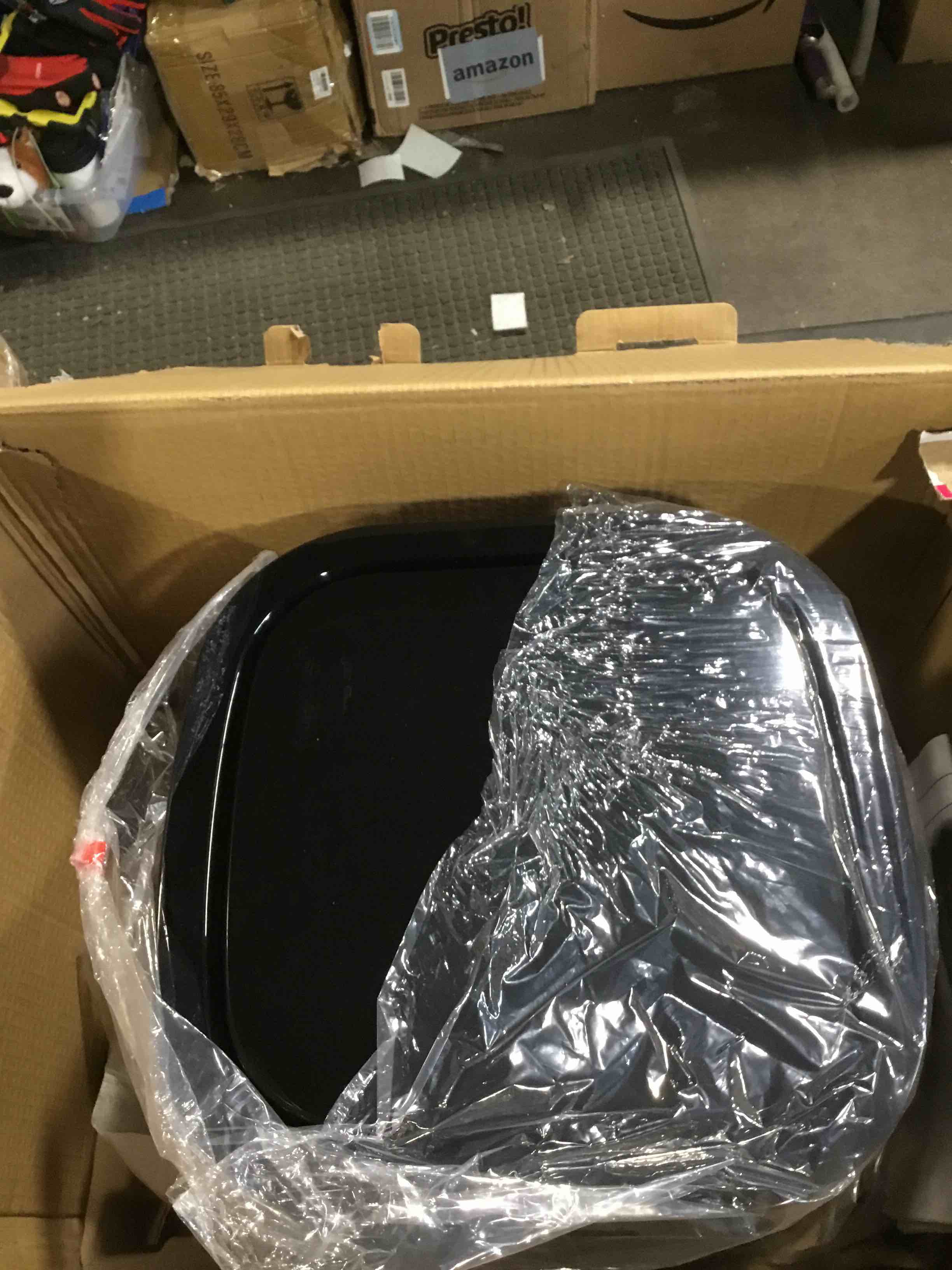 https://s3.amazonaws.com/lotting-images-prod/bidfta/GRA1614799_1738082329460.jpeg