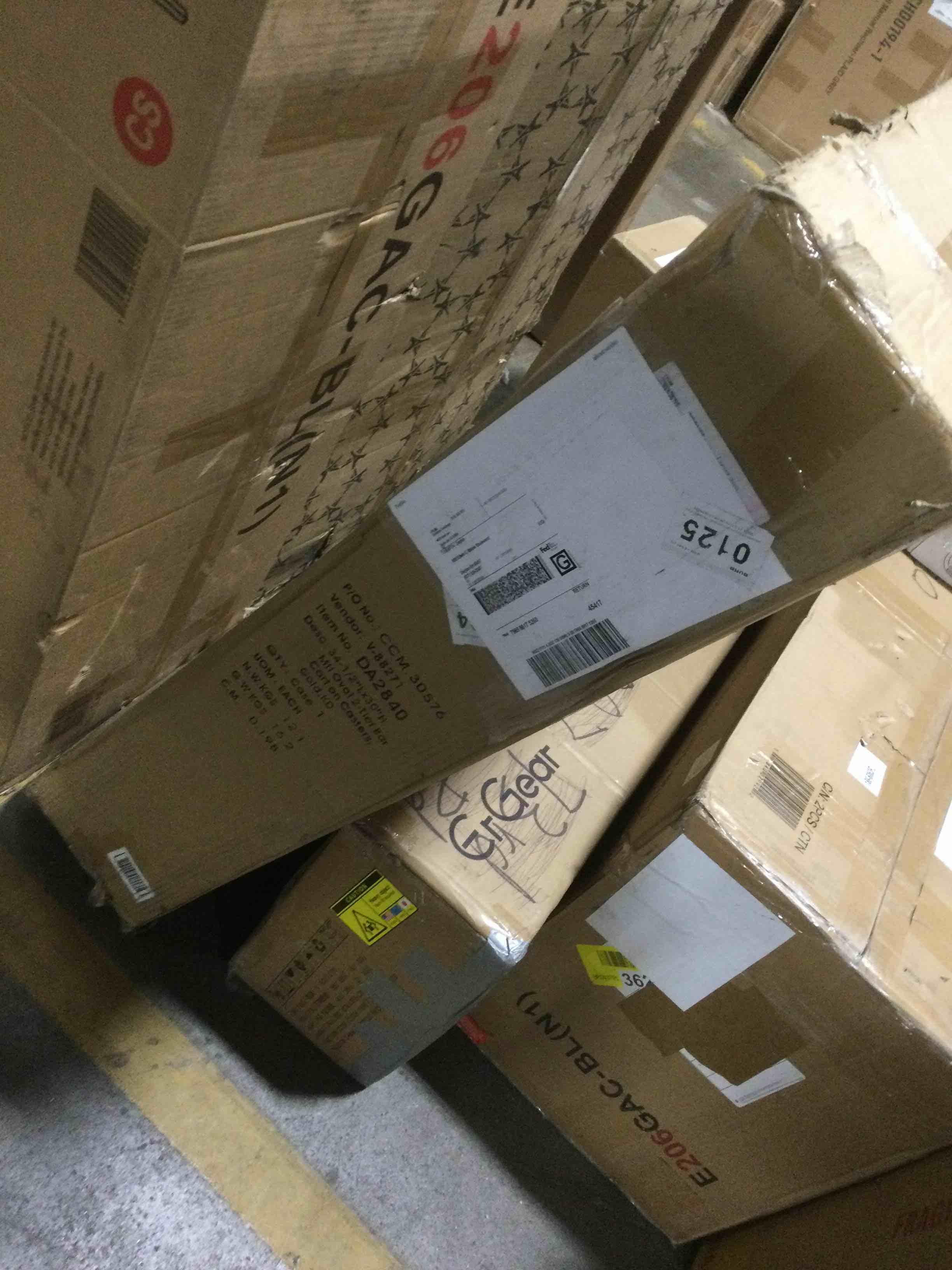https://s3.amazonaws.com/lotting-images-prod/bidfta/GRA1615538_1733502421917.jpeg