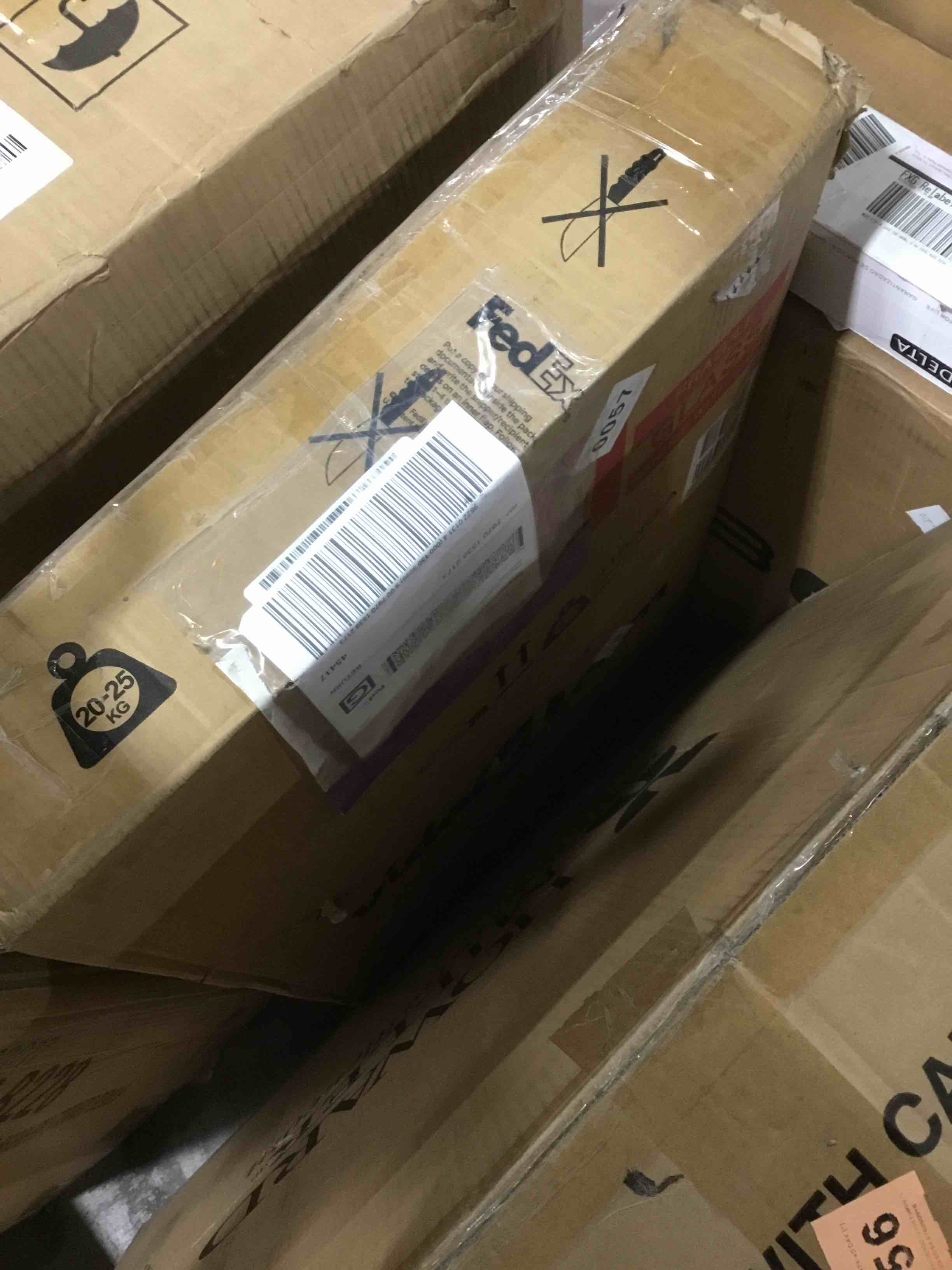 https://s3.amazonaws.com/lotting-images-prod/bidfta/GRA1615574_1733503997123.jpeg