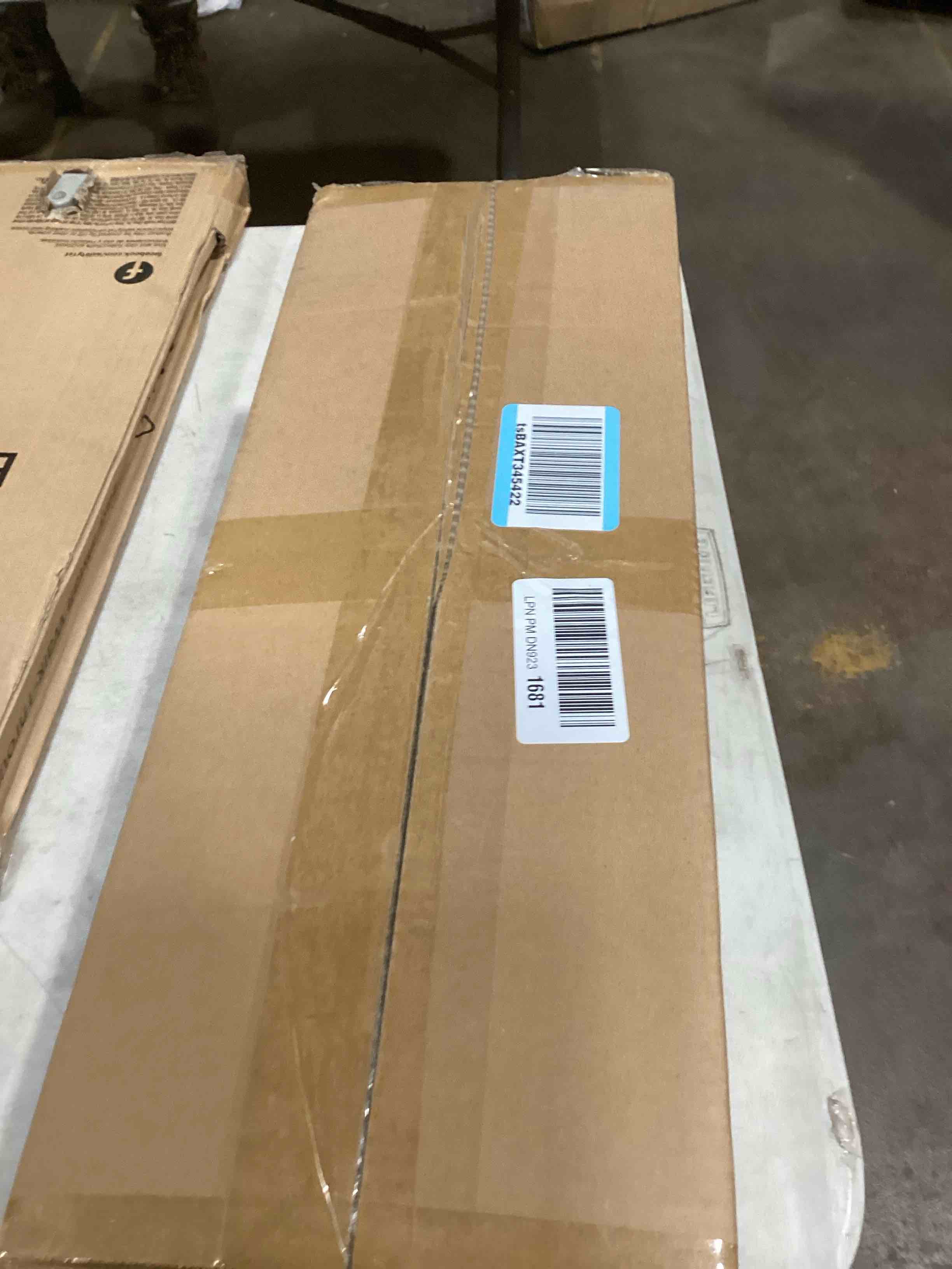 https://s3.amazonaws.com/lotting-images-prod/bidfta/GRA1617747_1736451041511.jpeg
