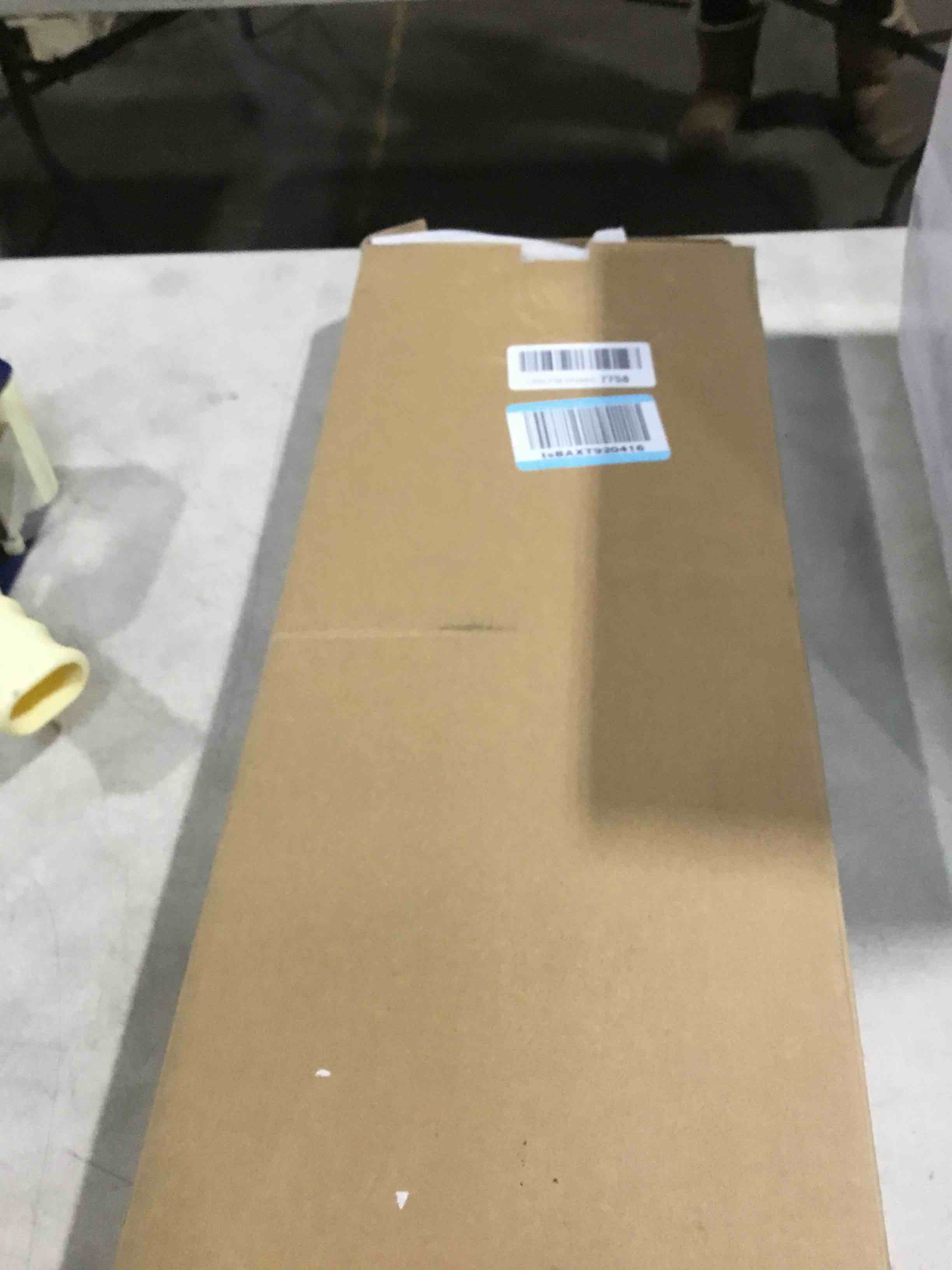 https://s3.amazonaws.com/lotting-images-prod/bidfta/GRA1617807_1736520820891.jpeg