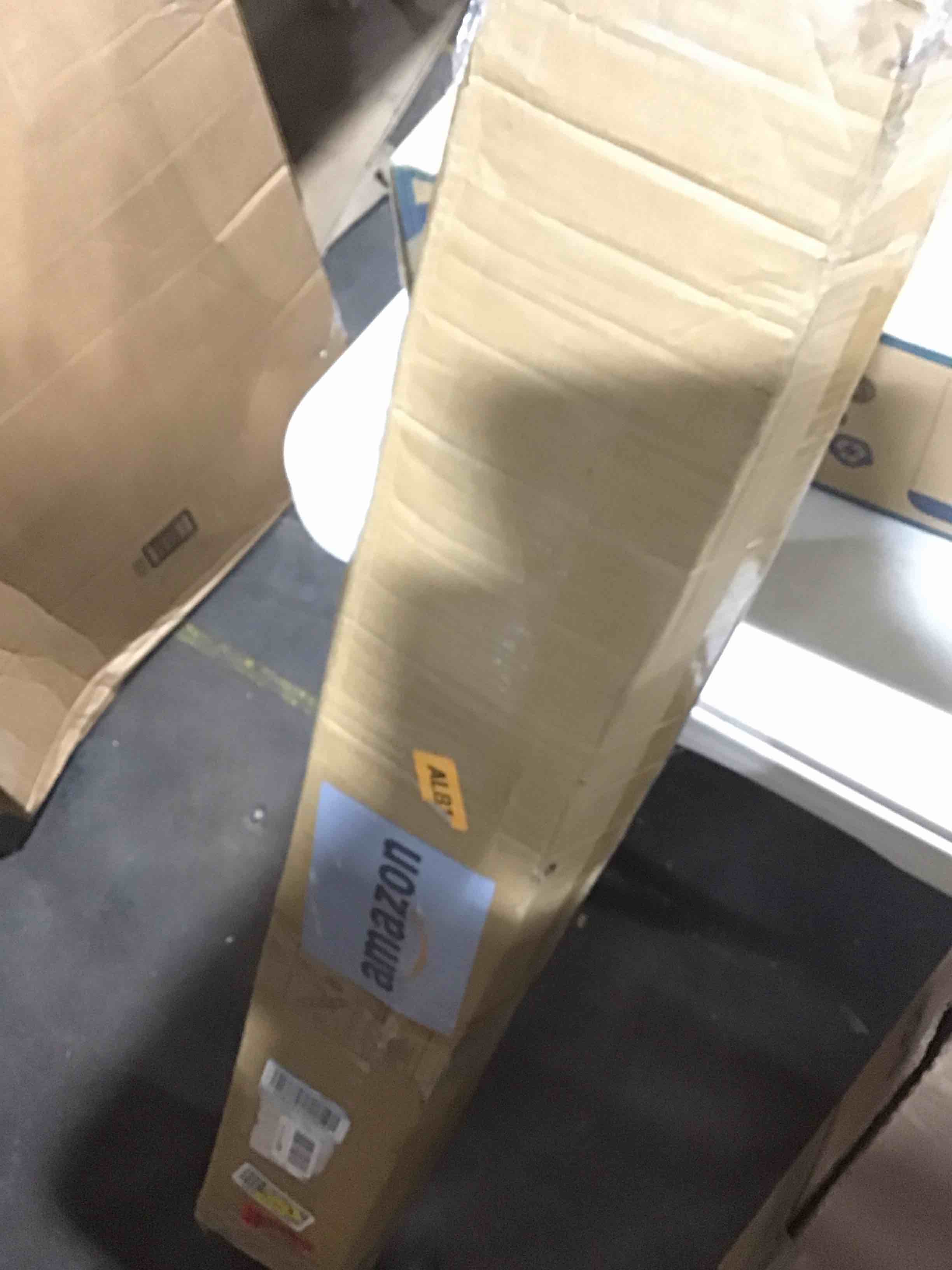 https://s3.amazonaws.com/lotting-images-prod/bidfta/GRA1618084_1732289656583.jpeg