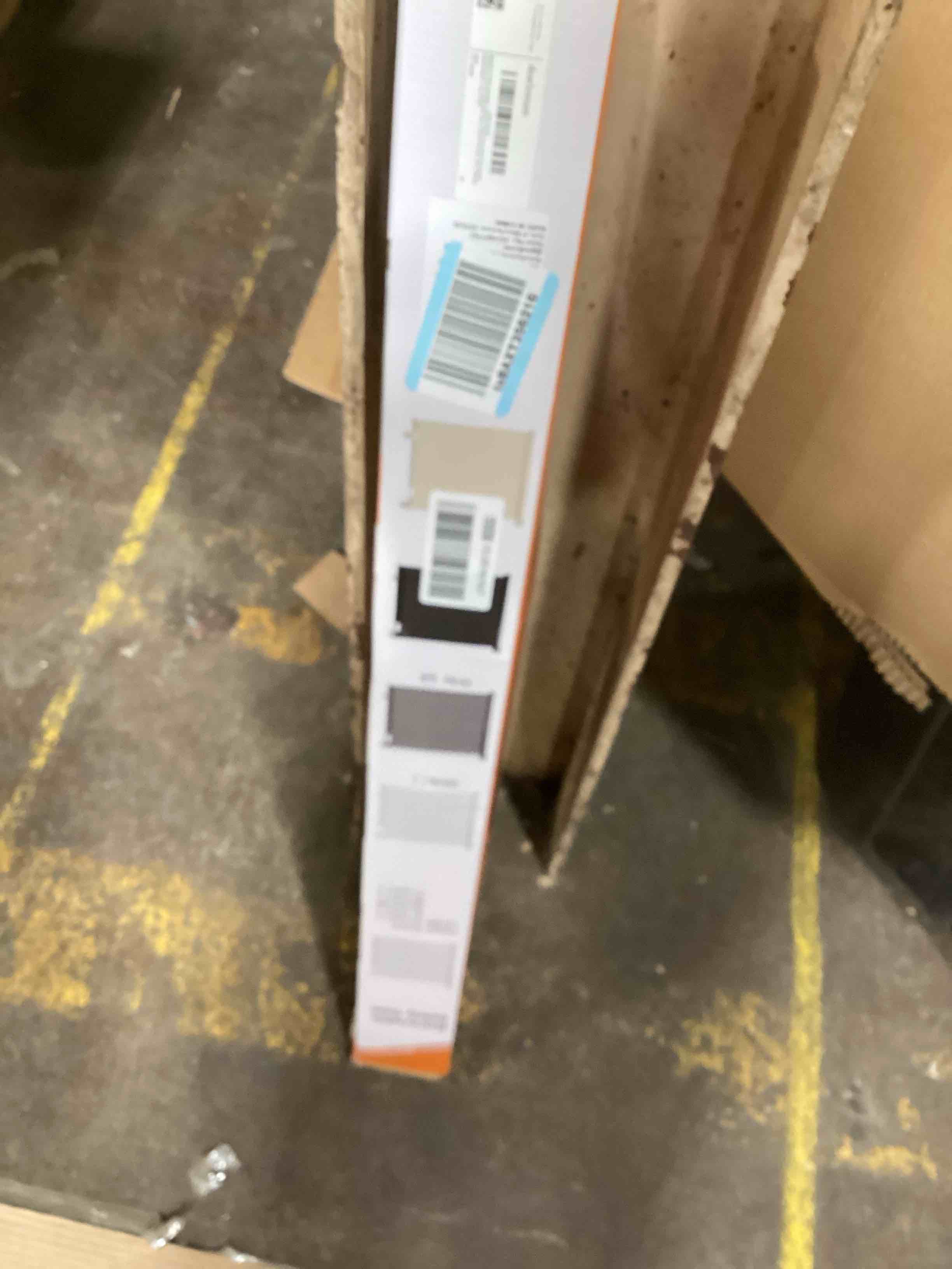 https://s3.amazonaws.com/lotting-images-prod/bidfta/GRA1618641_1732639845632.jpeg