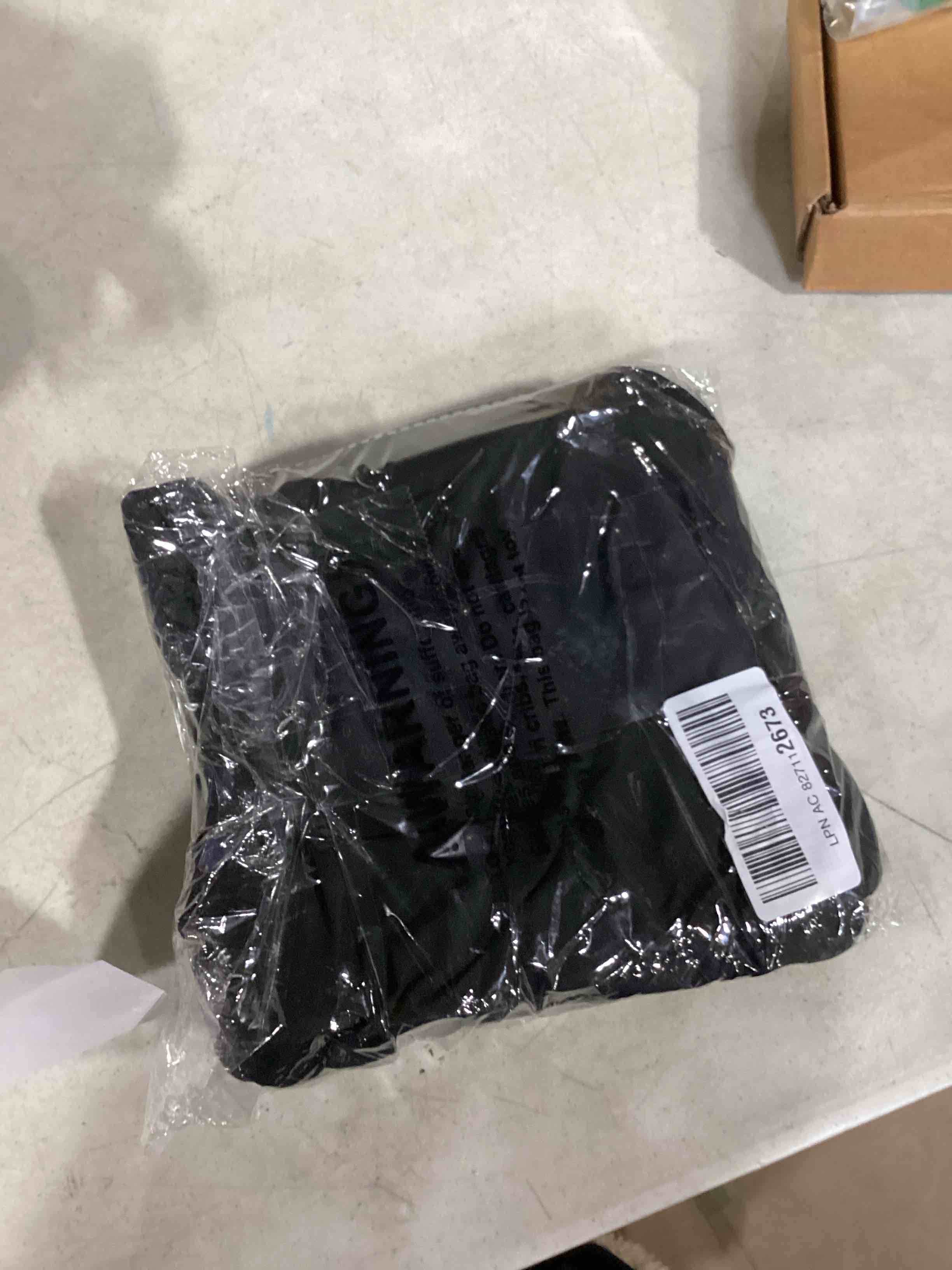 https://s3.amazonaws.com/lotting-images-prod/bidfta/GRA1620818_1733255302710.jpeg