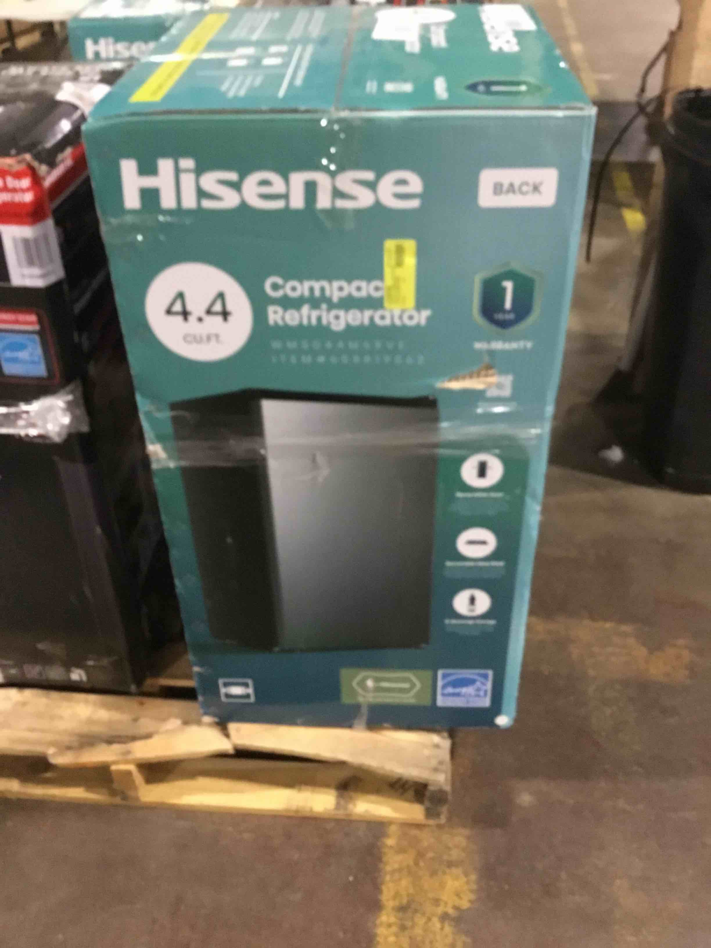 Hisense compacted. refrigerator
