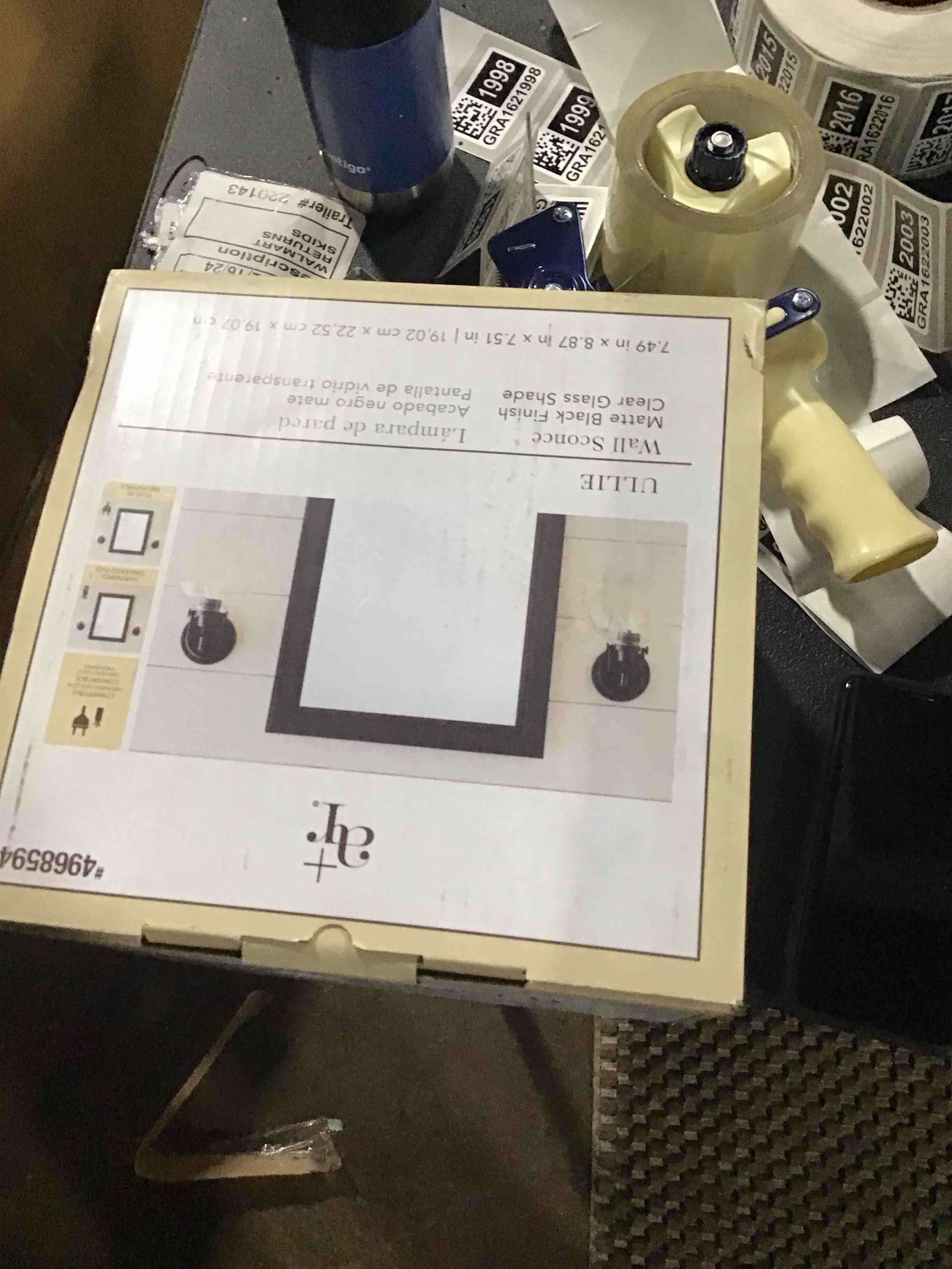 ugliest wall blk finish clear glass shade