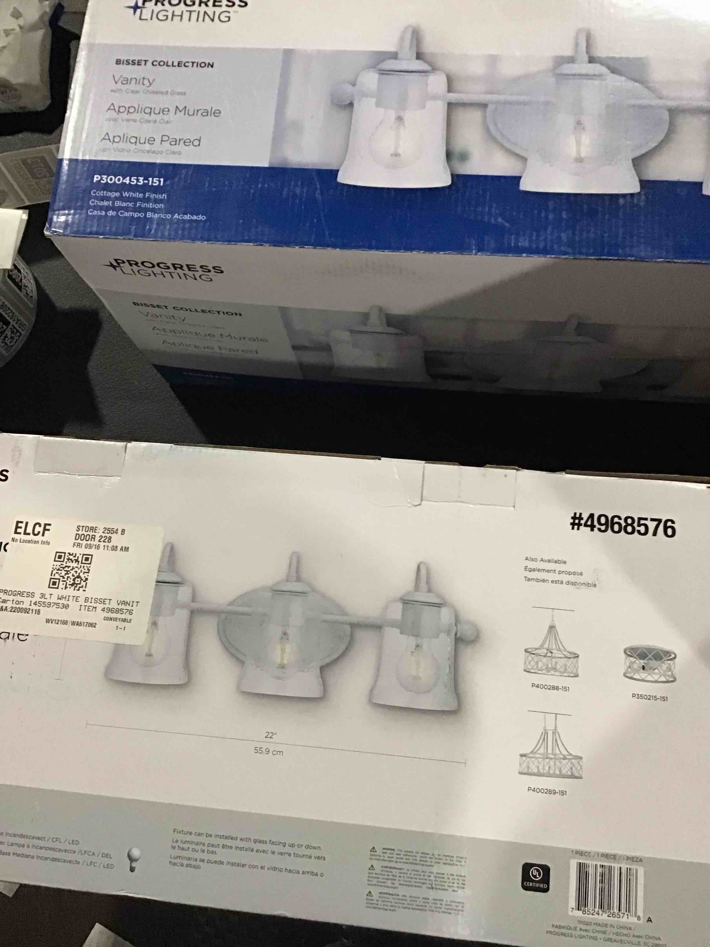 bidet collection vanity w clear glass lights