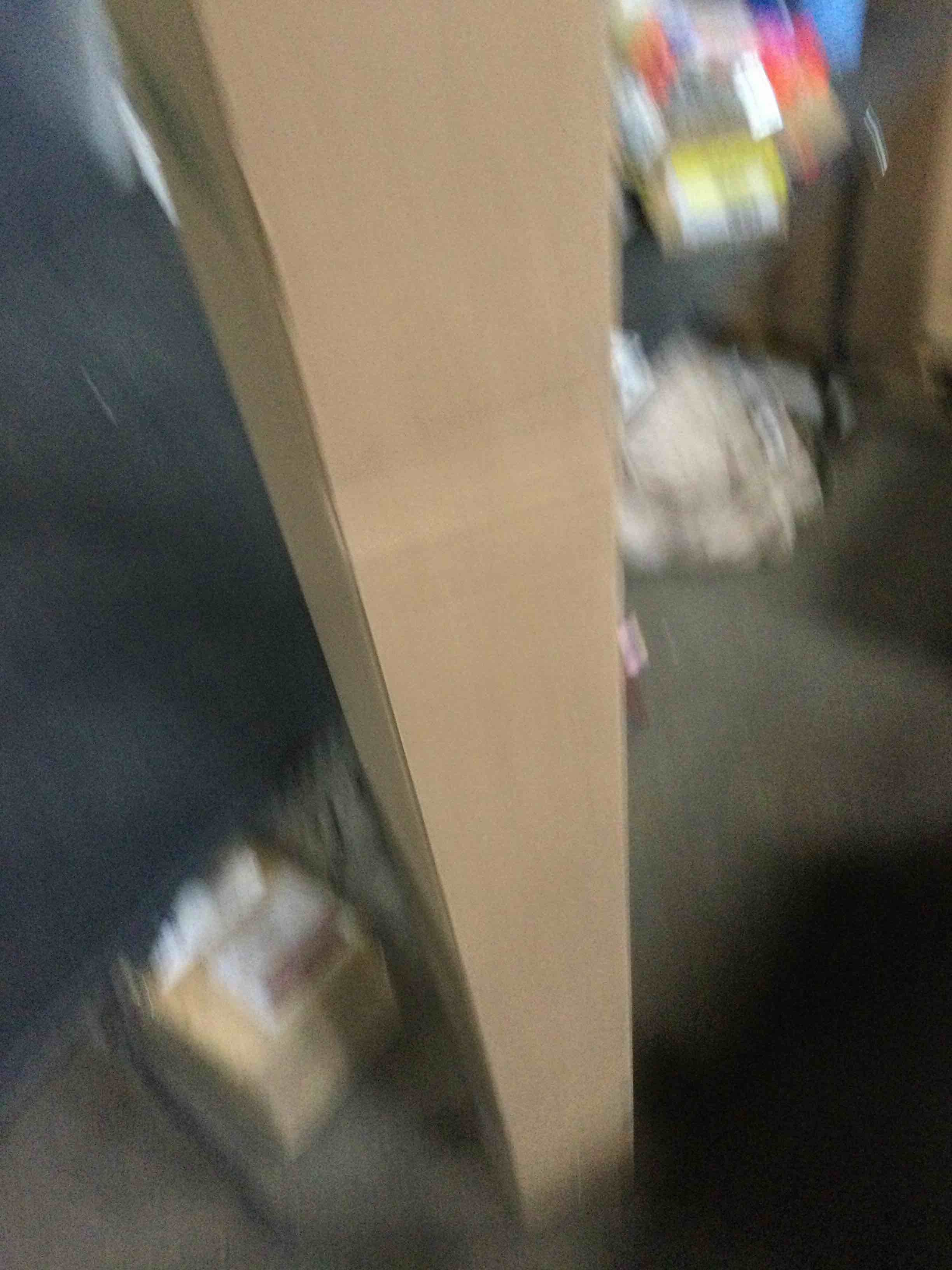 https://s3.amazonaws.com/lotting-images-prod/bidfta/GRA1622945_1736355871441.jpeg