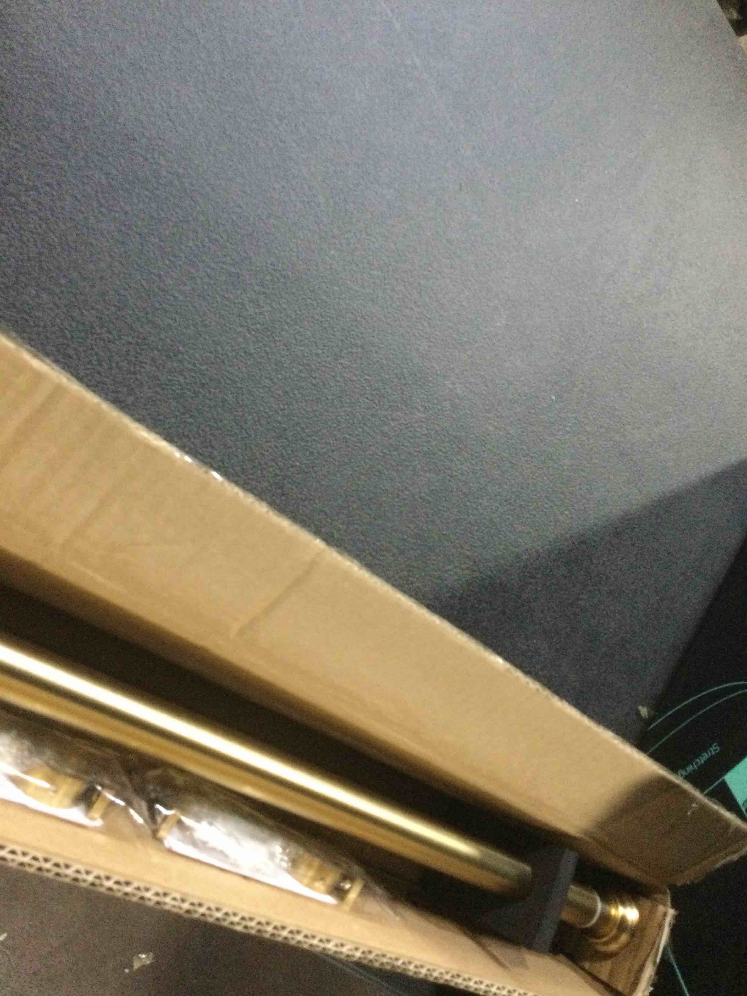 https://s3.amazonaws.com/lotting-images-prod/bidfta/GRA1623469_1736792190629.jpeg