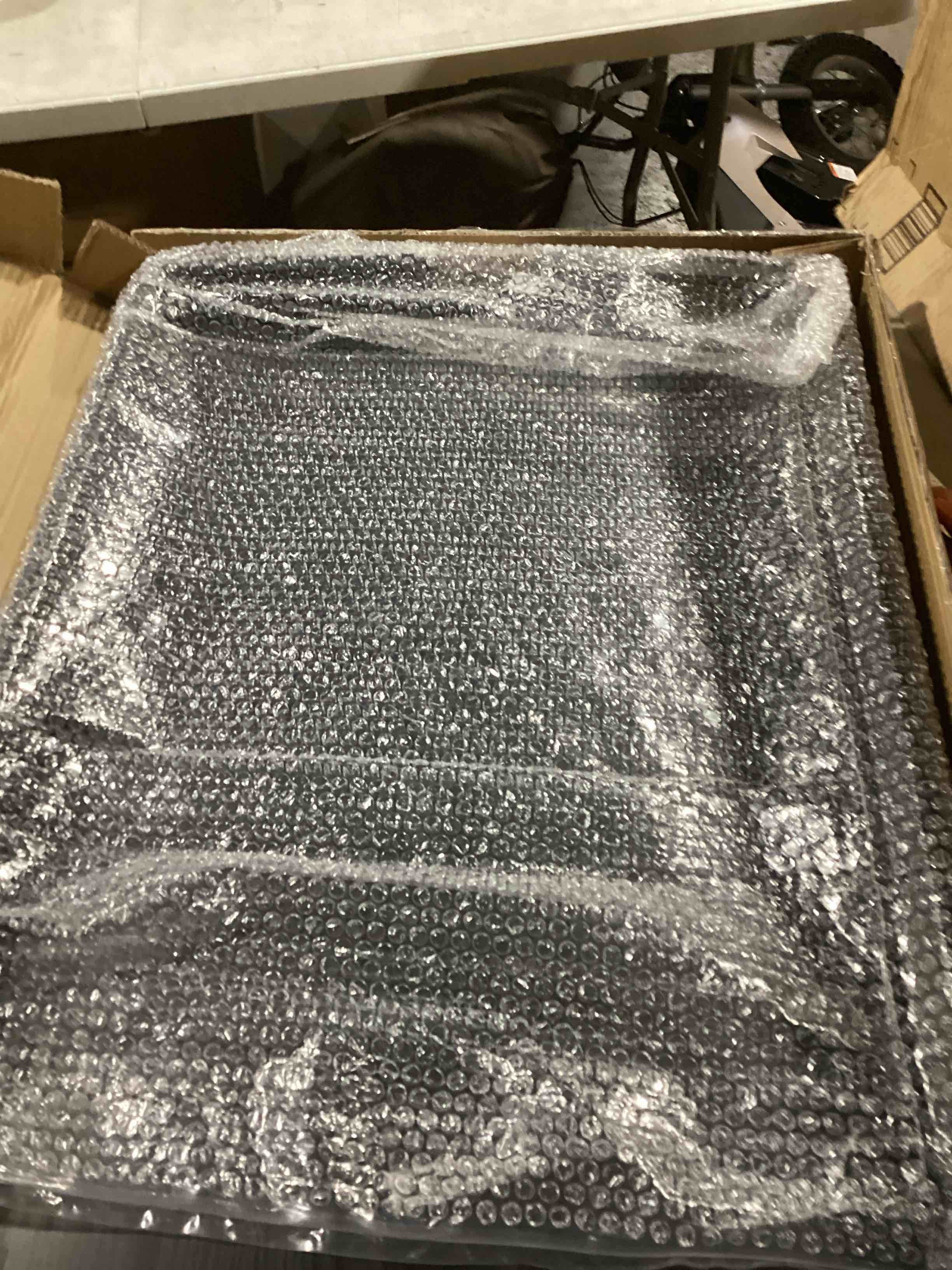 https://s3.amazonaws.com/lotting-images-prod/bidfta/GRA1623966_1737116458466.jpeg