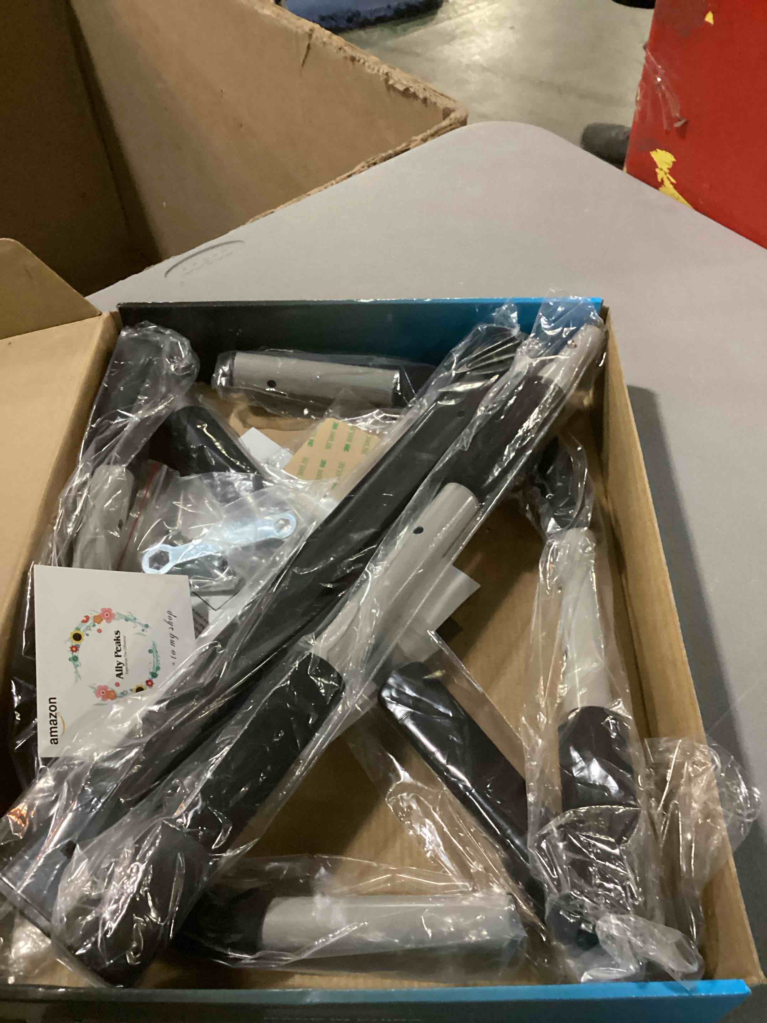 https://s3.amazonaws.com/lotting-images-prod/bidfta/GRA1624798_1743794235734.jpeg