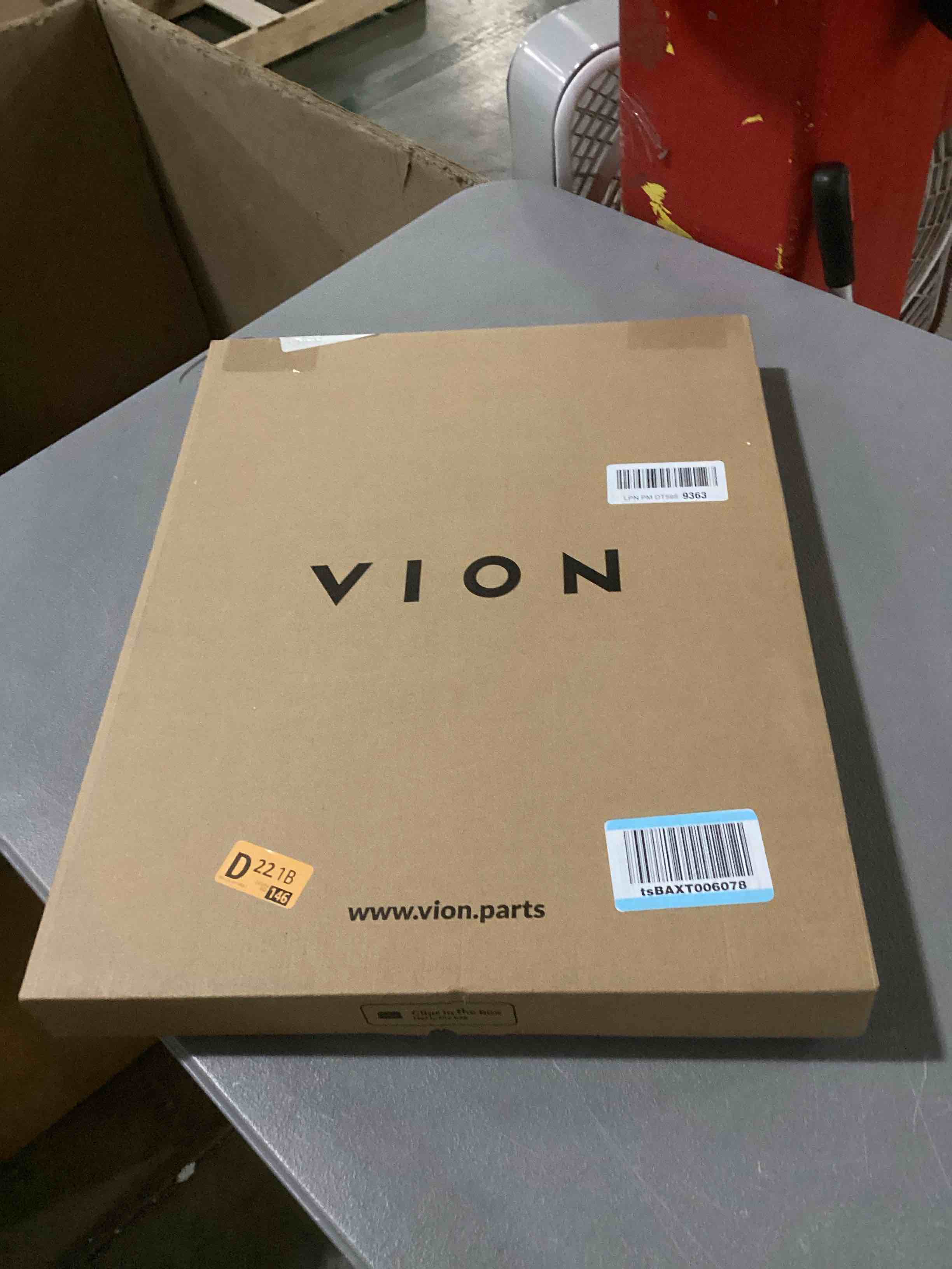 https://s3.amazonaws.com/lotting-images-prod/bidfta/GRA1625201_1744208871317.jpeg