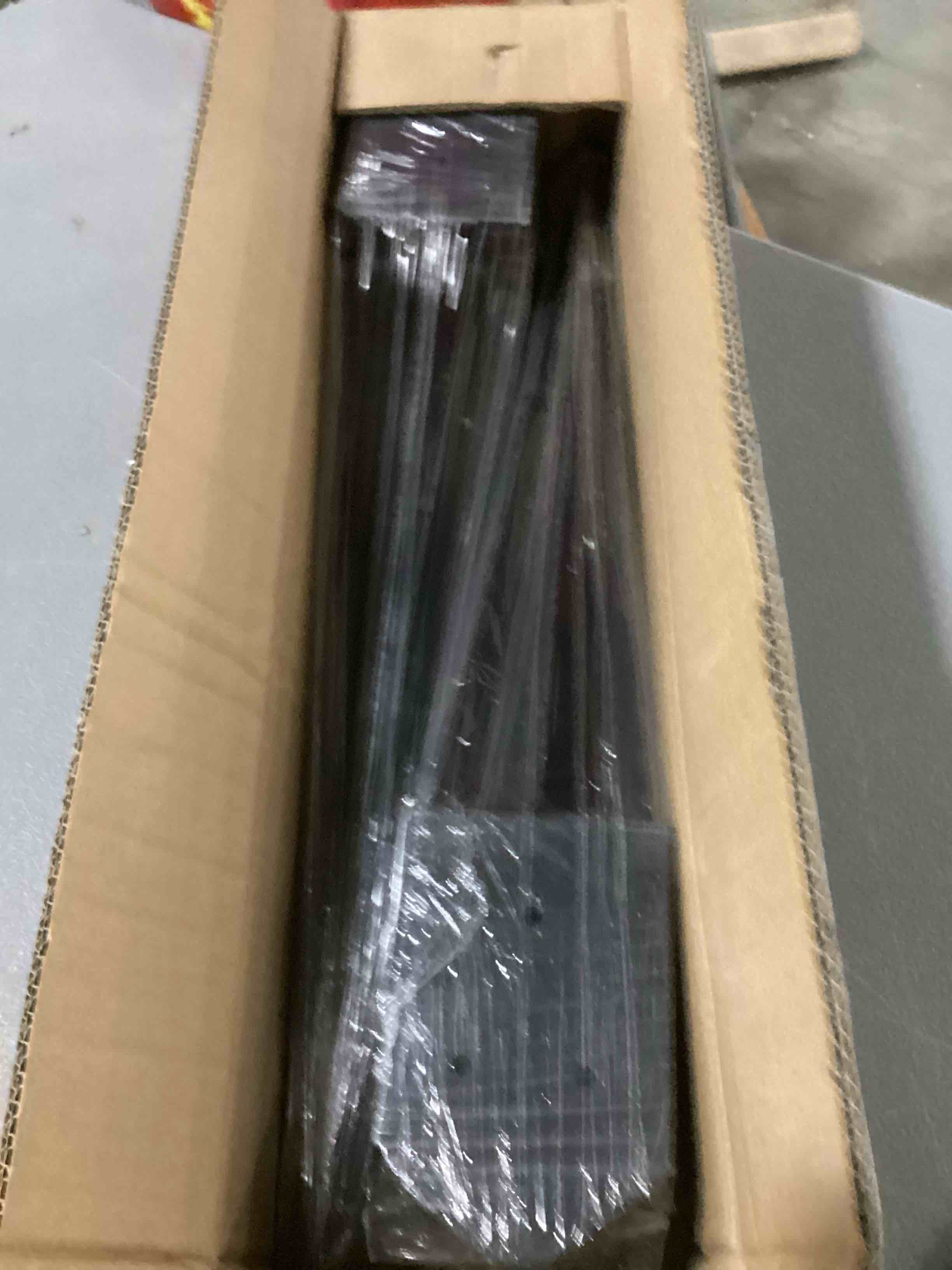 https://s3.amazonaws.com/lotting-images-prod/bidfta/GRA1625567_1744393671214.jpeg