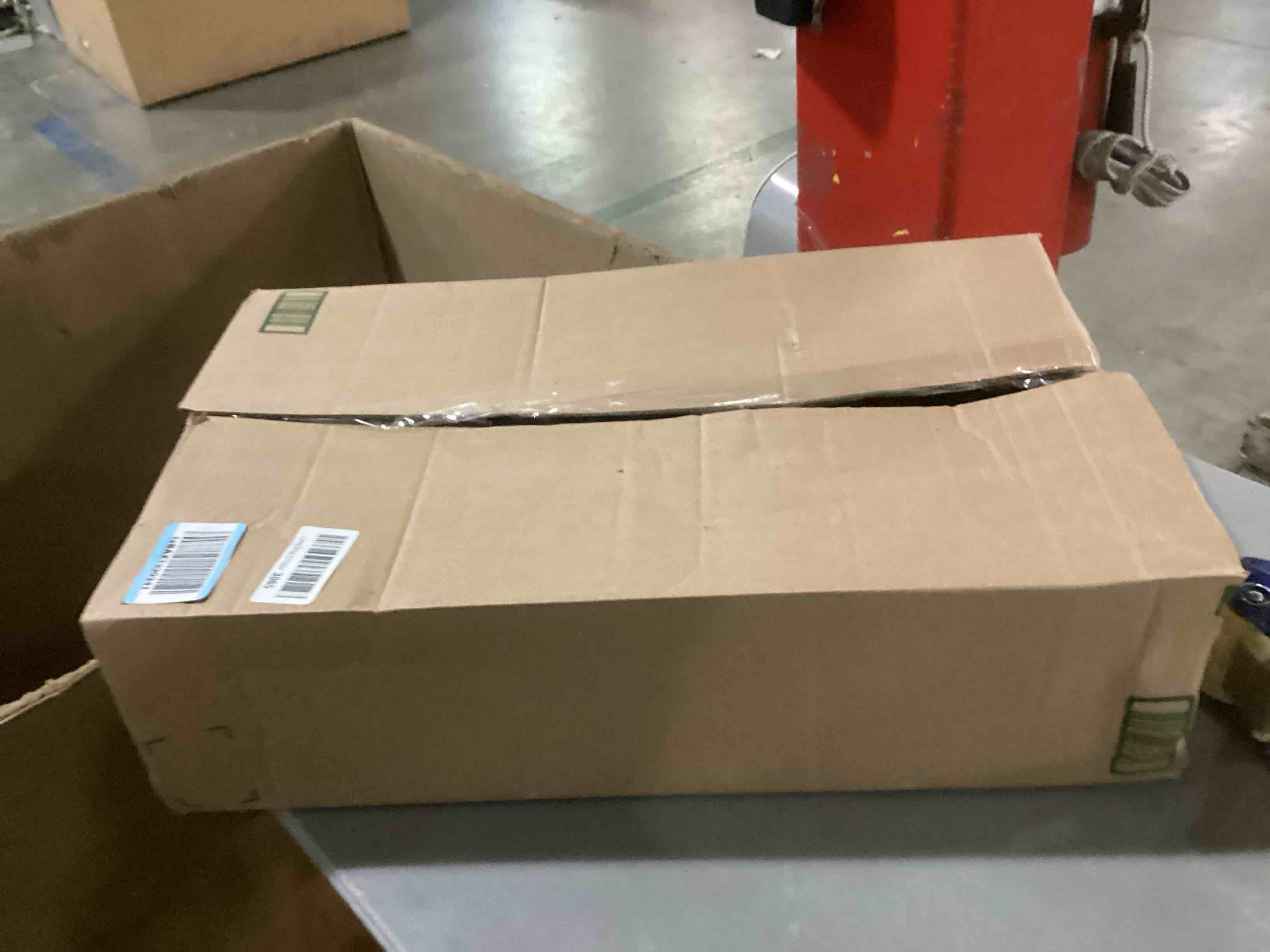 https://s3.amazonaws.com/lotting-images-prod/bidfta/GRA1625848_1744732137304.jpeg