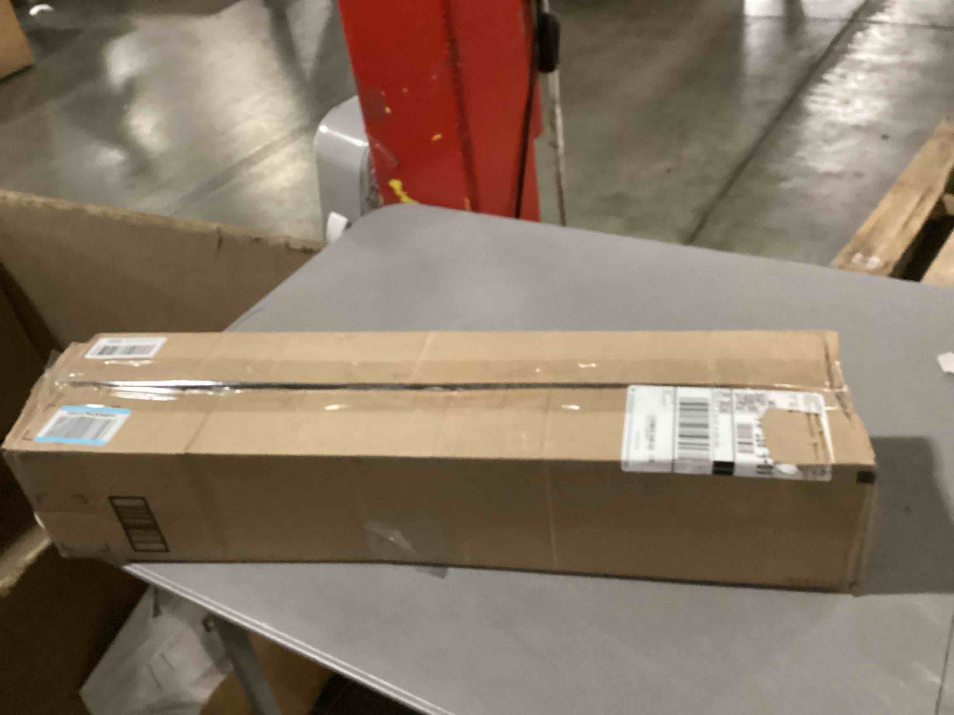 https://s3.amazonaws.com/lotting-images-prod/bidfta/GRA1626603_1745505194098.jpeg
