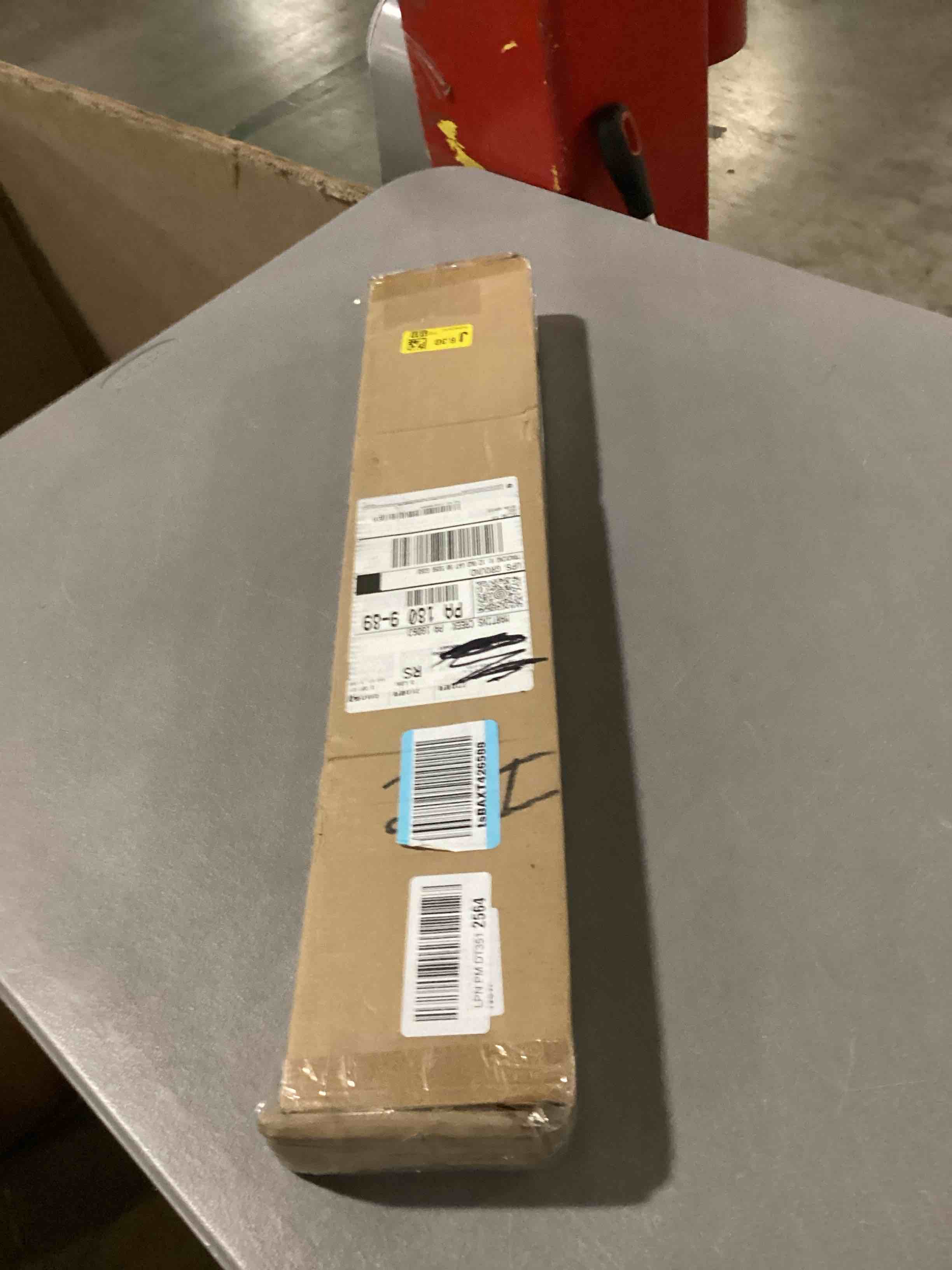 https://s3.amazonaws.com/lotting-images-prod/bidfta/GRA1626653_1745514129490.jpeg