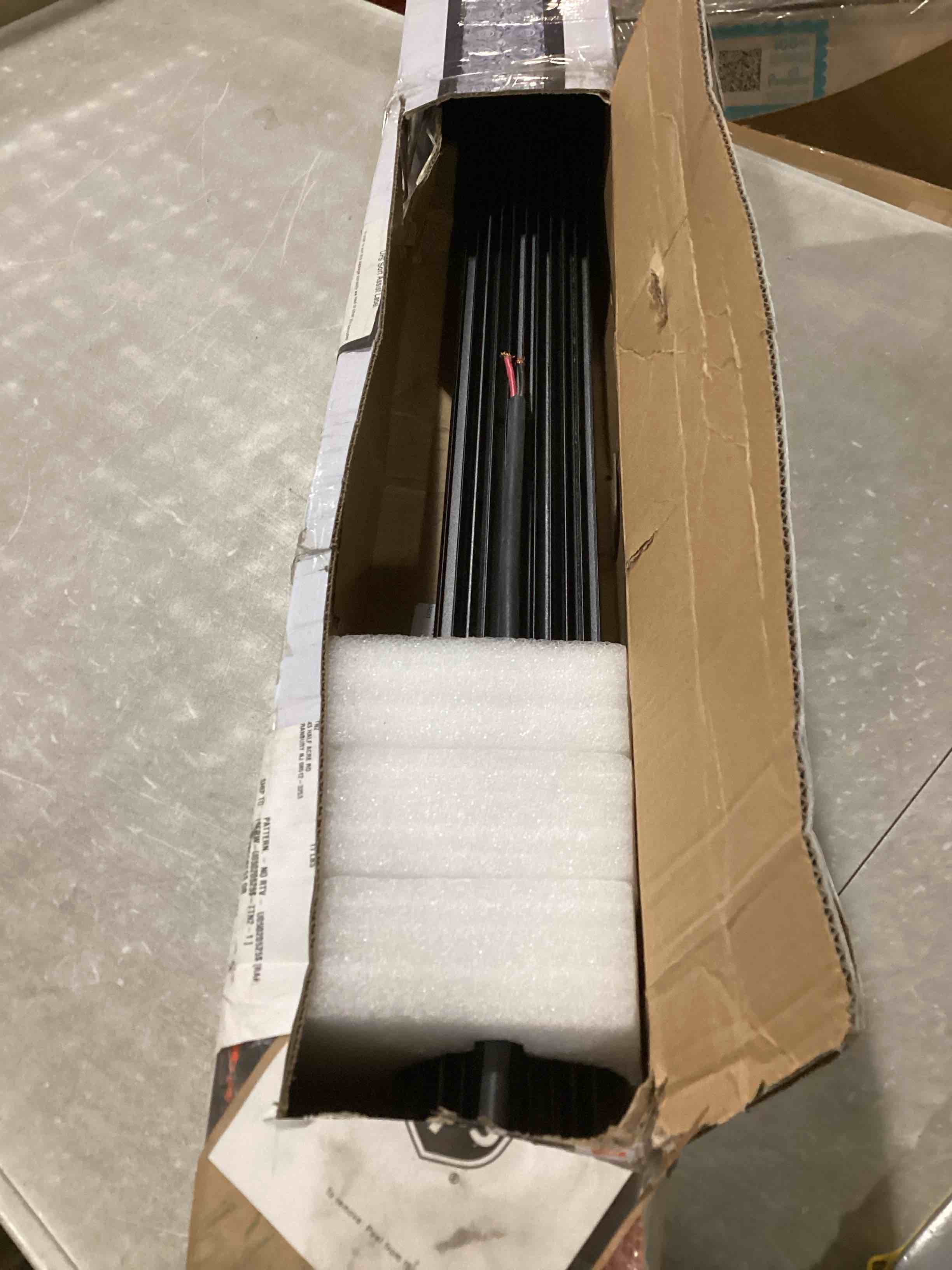 https://s3.amazonaws.com/lotting-images-prod/bidfta/GRA1627444_1743787016633.jpeg