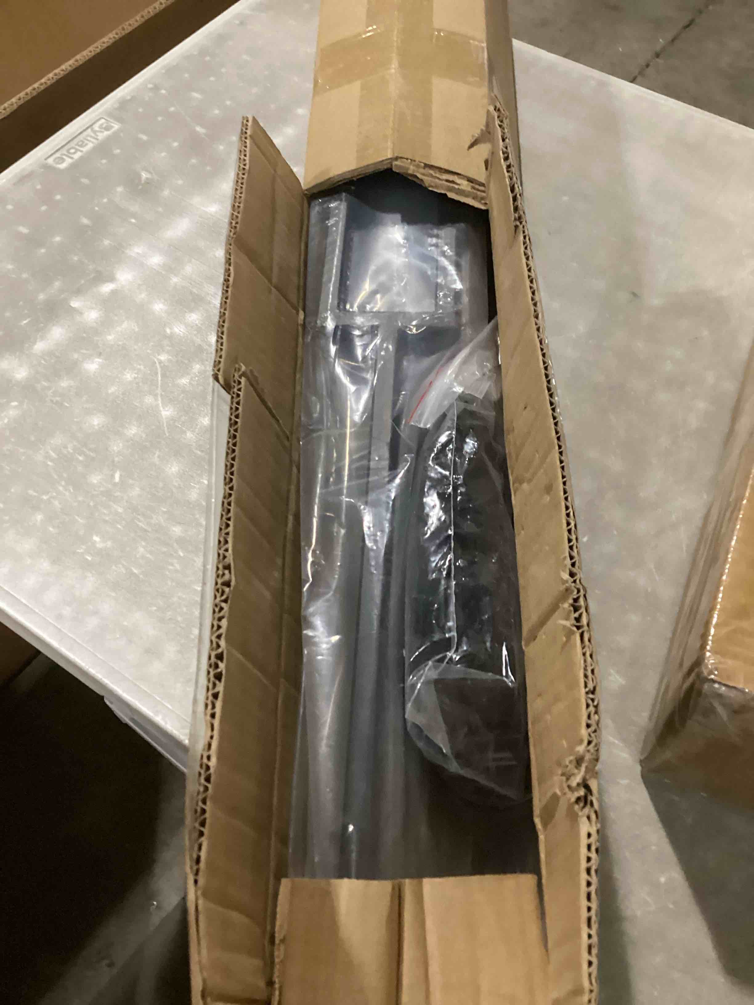 https://s3.amazonaws.com/lotting-images-prod/bidfta/GRA1628411_1744390061636.jpeg
