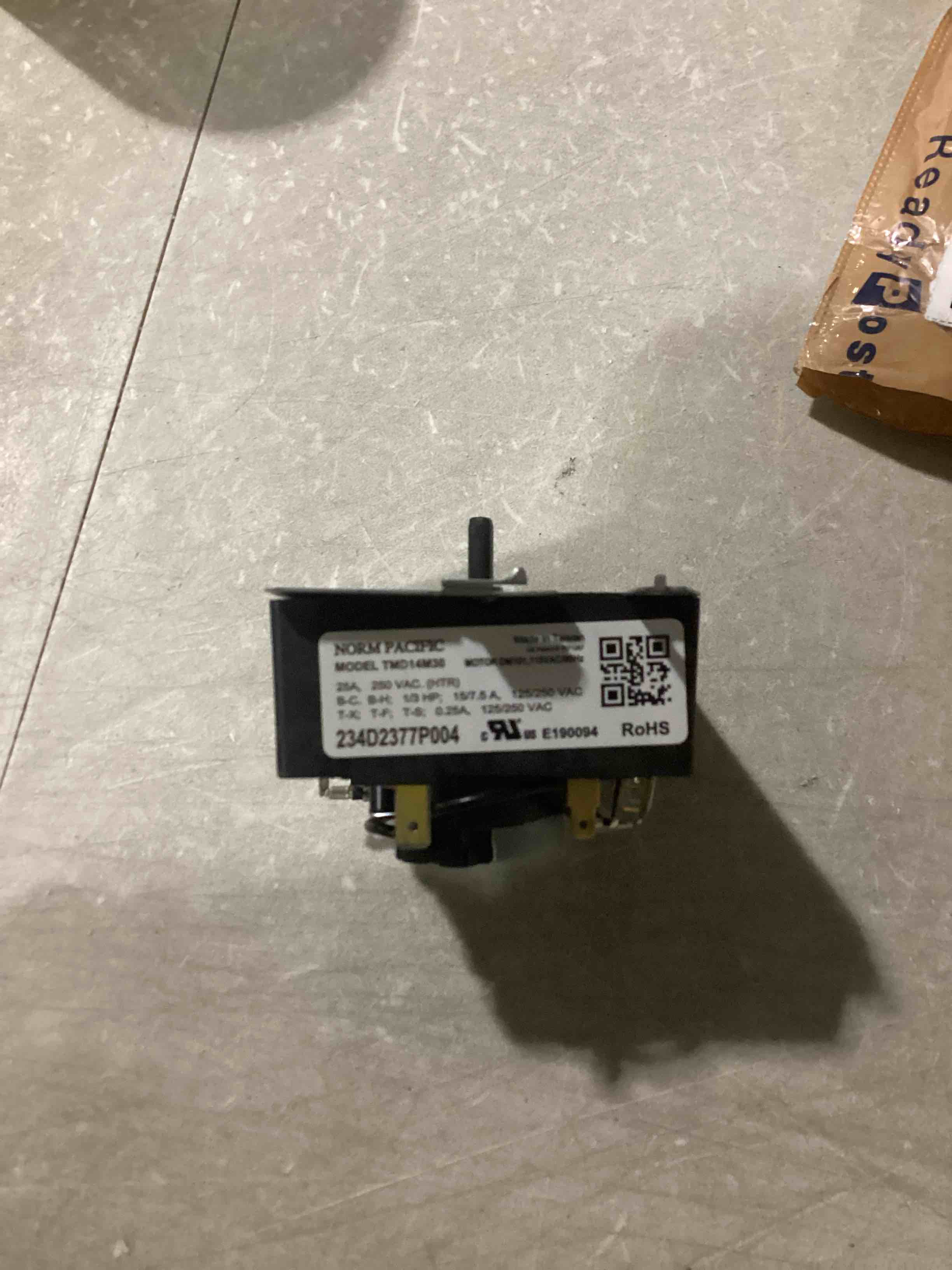 https://s3.amazonaws.com/lotting-images-prod/bidfta/GRA1629421_1745332664753.jpeg