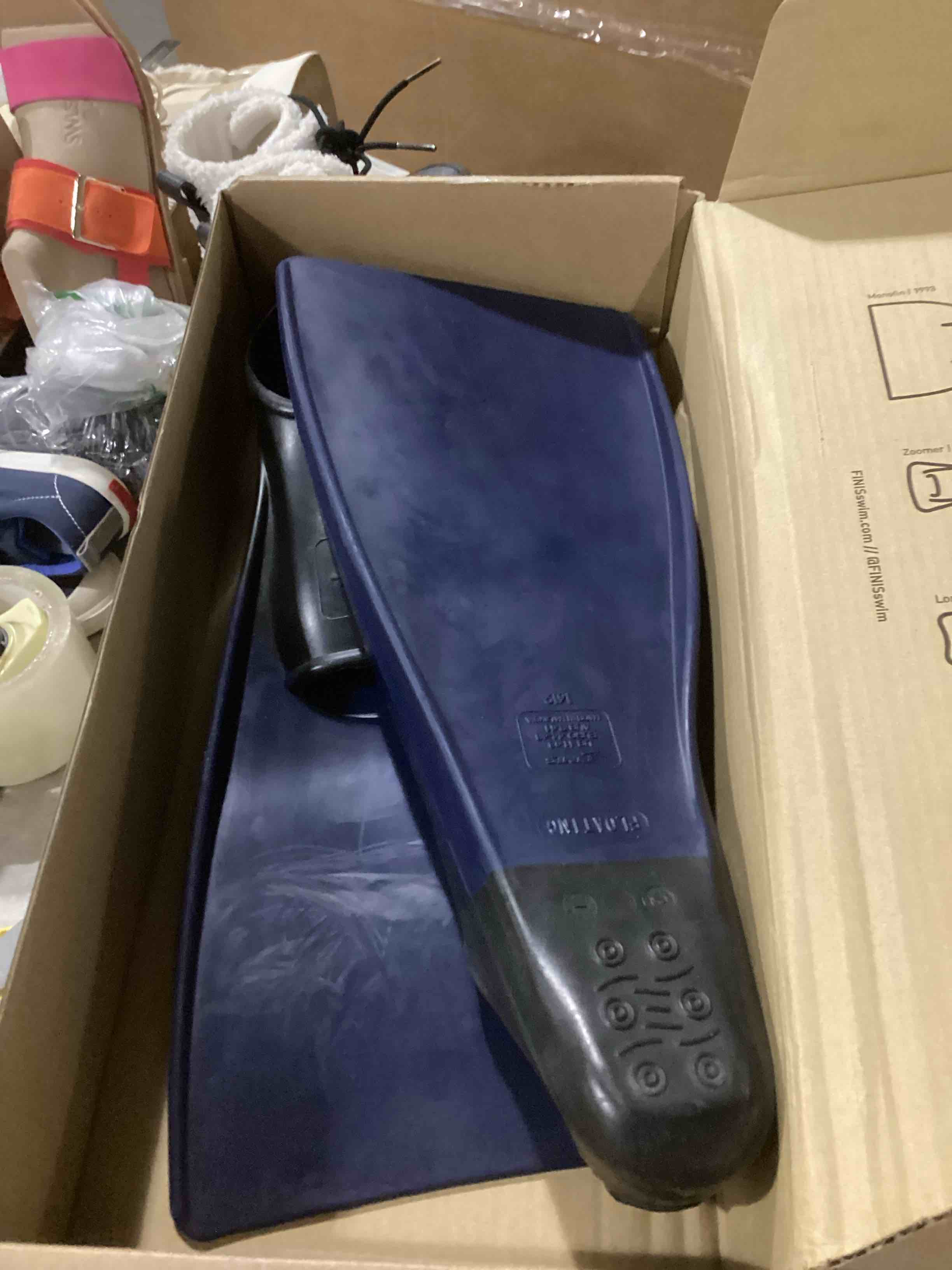 https://s3.amazonaws.com/lotting-images-prod/bidfta/GRA1629738_1745495851701.jpeg