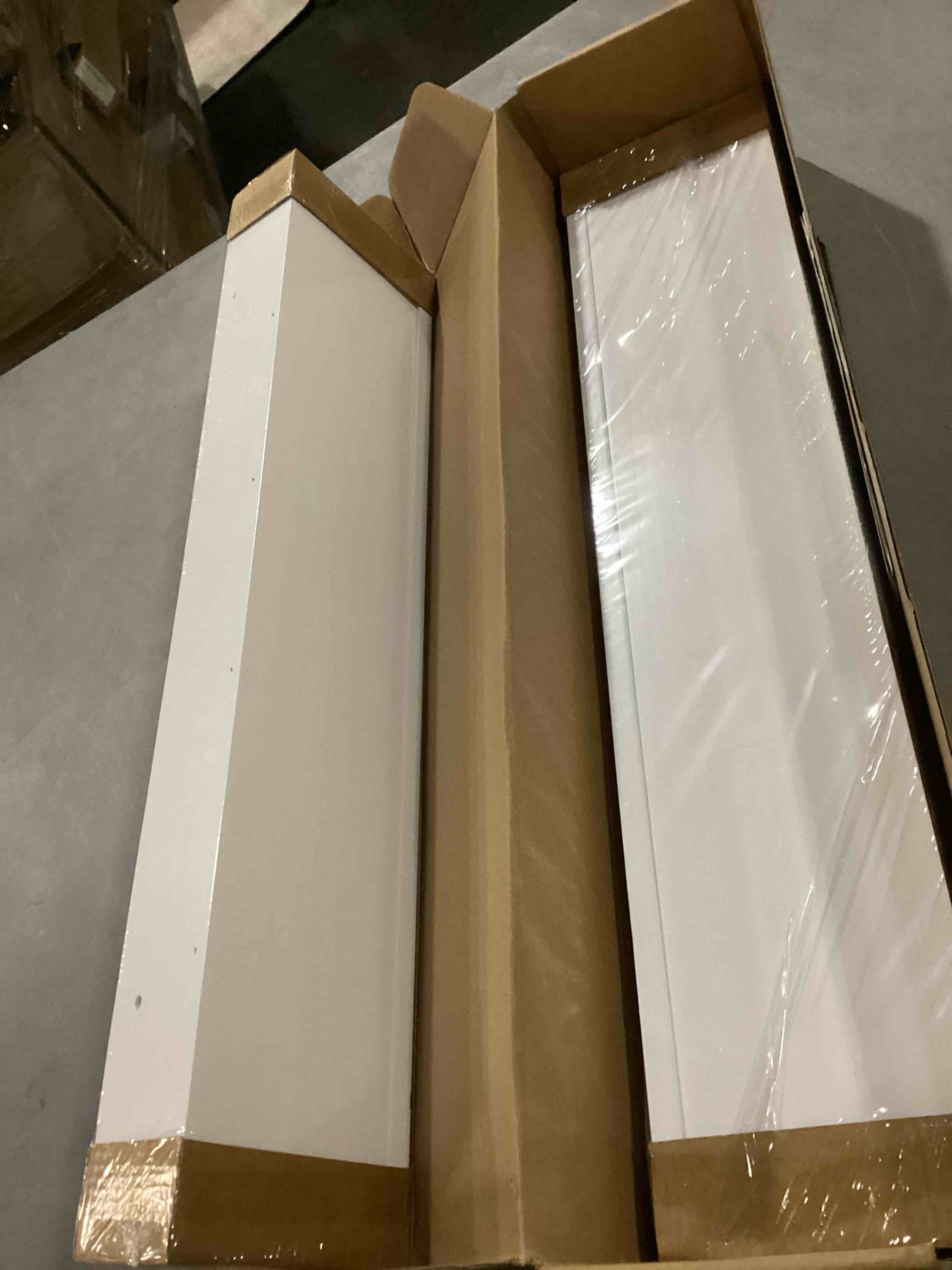 https://s3.amazonaws.com/lotting-images-prod/bidfta/GRA1630312_1740057466597.jpeg