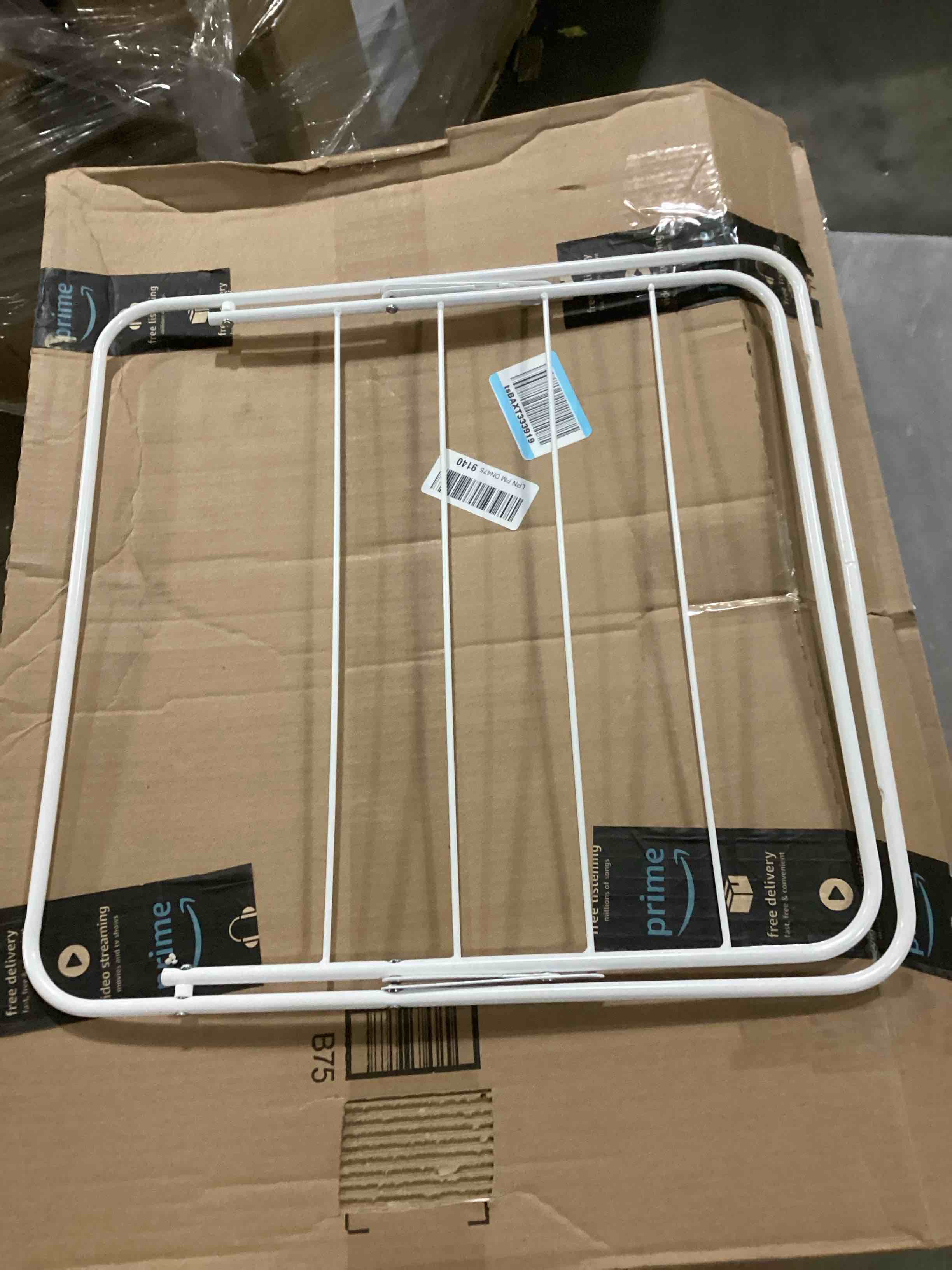 https://s3.amazonaws.com/lotting-images-prod/bidfta/GRA1630839_1740753621554.jpeg