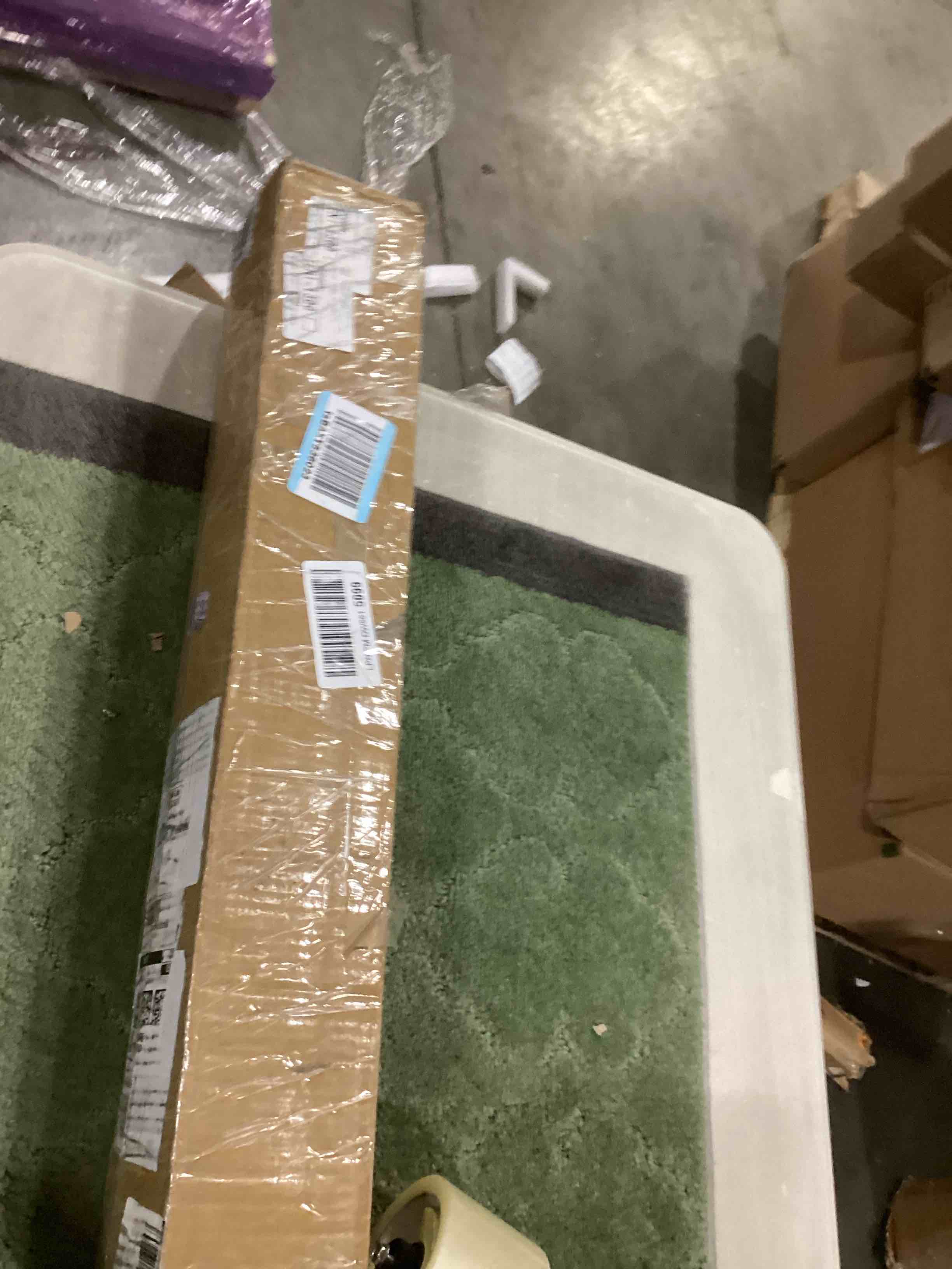 https://s3.amazonaws.com/lotting-images-prod/bidfta/GRA1633327_1743699670750.jpeg