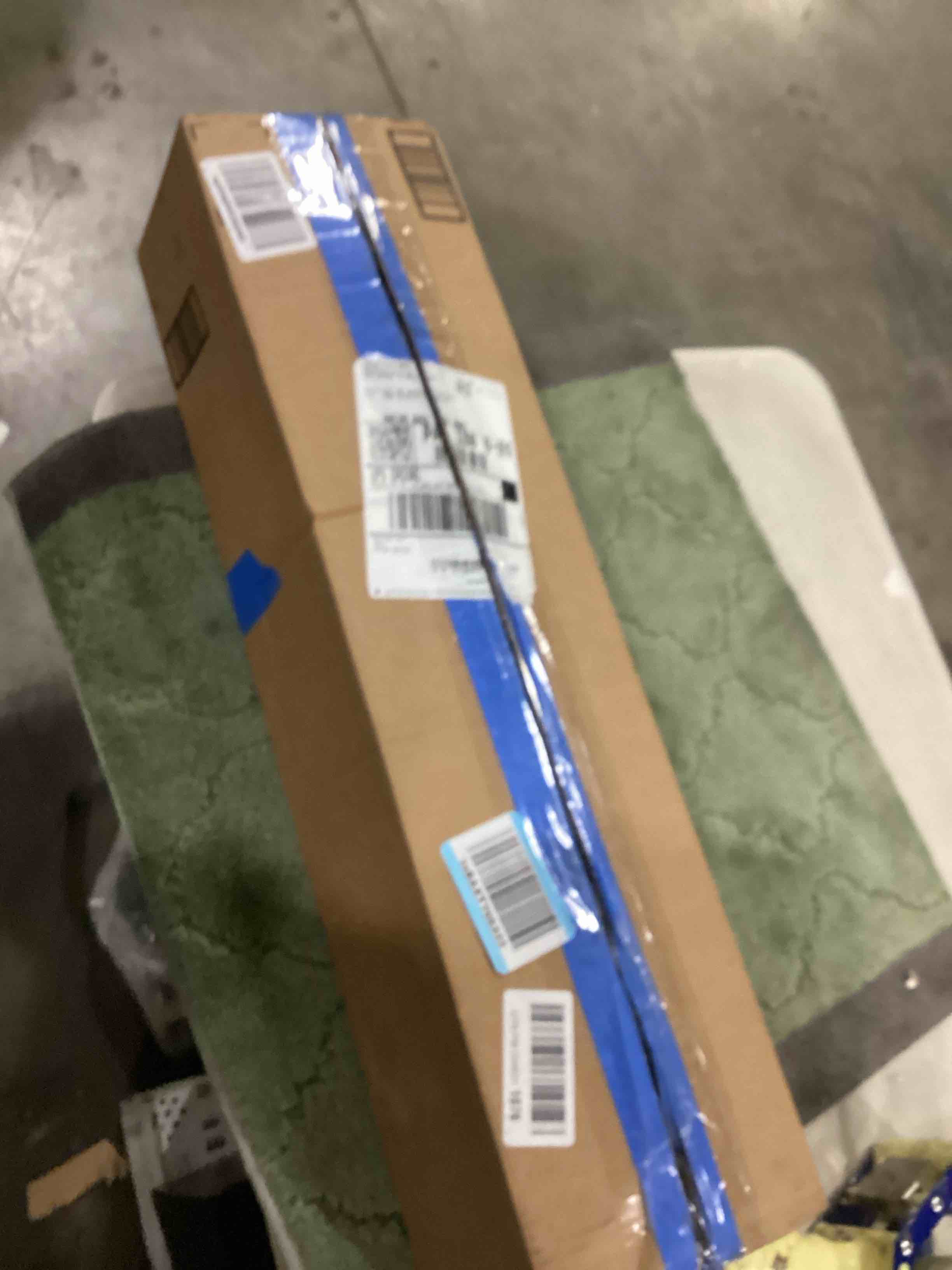 https://s3.amazonaws.com/lotting-images-prod/bidfta/GRA1634486_1745842003940.jpeg