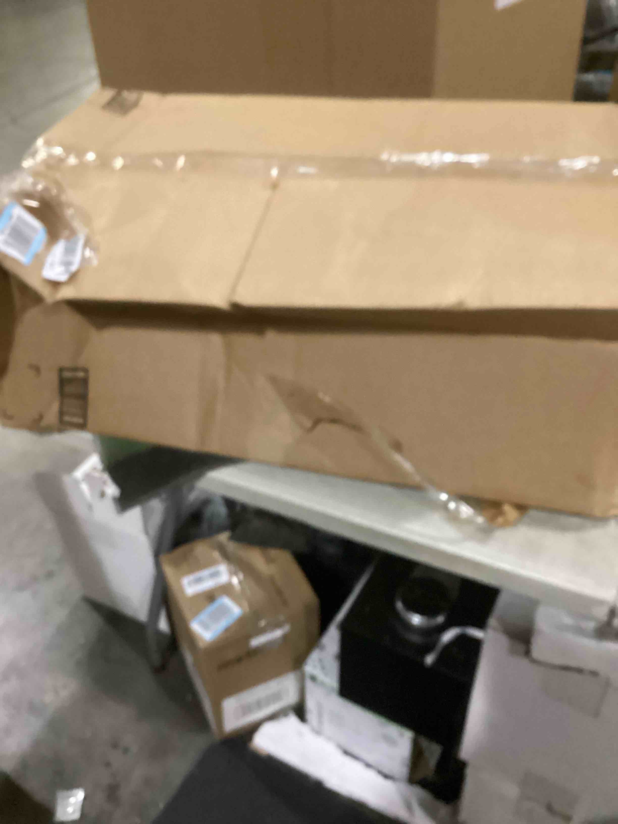 https://s3.amazonaws.com/lotting-images-prod/bidfta/GRA1634747_1746105491927.jpeg