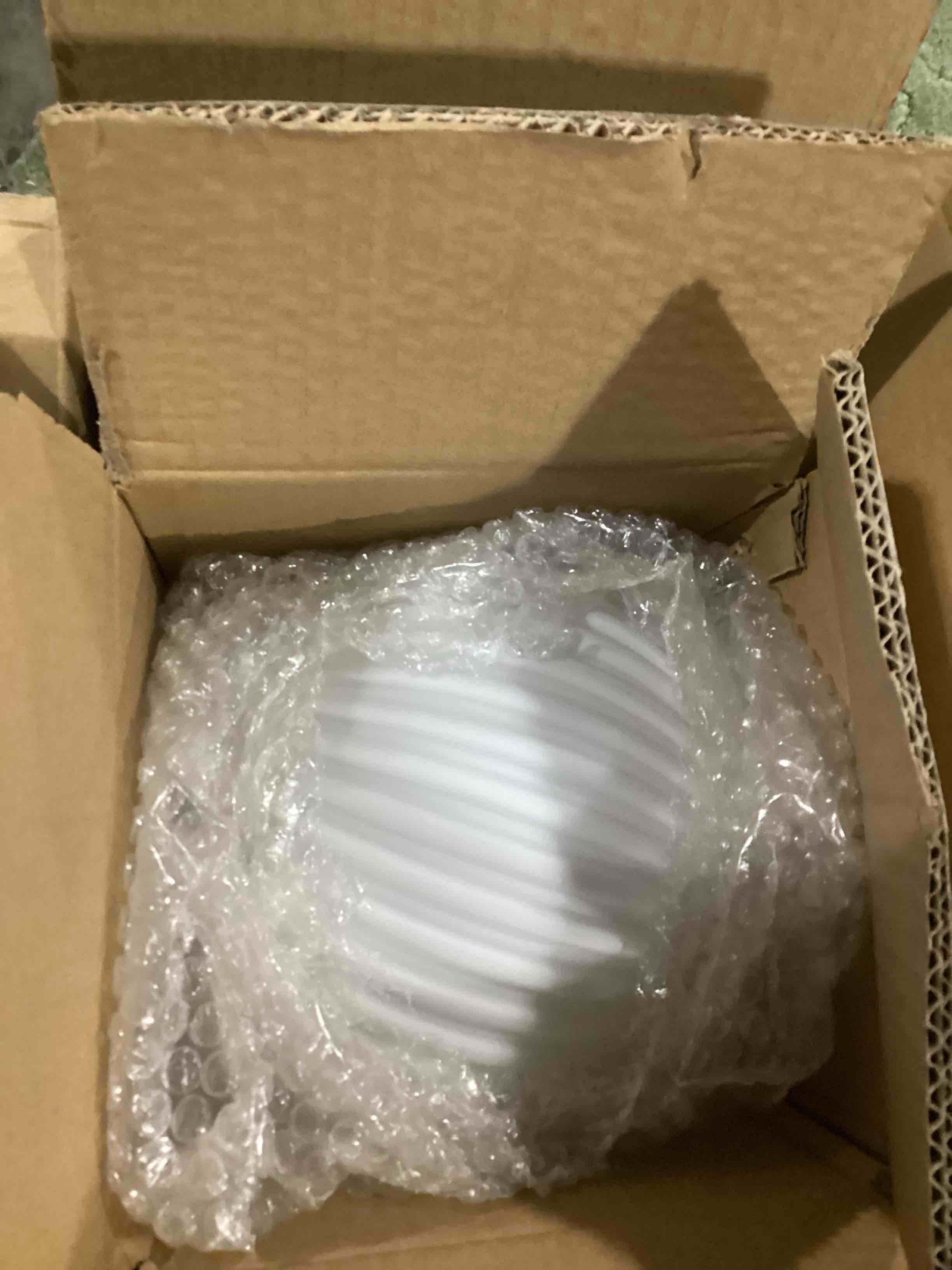 https://s3.amazonaws.com/lotting-images-prod/bidfta/GRA1634753_1746106376806.jpeg