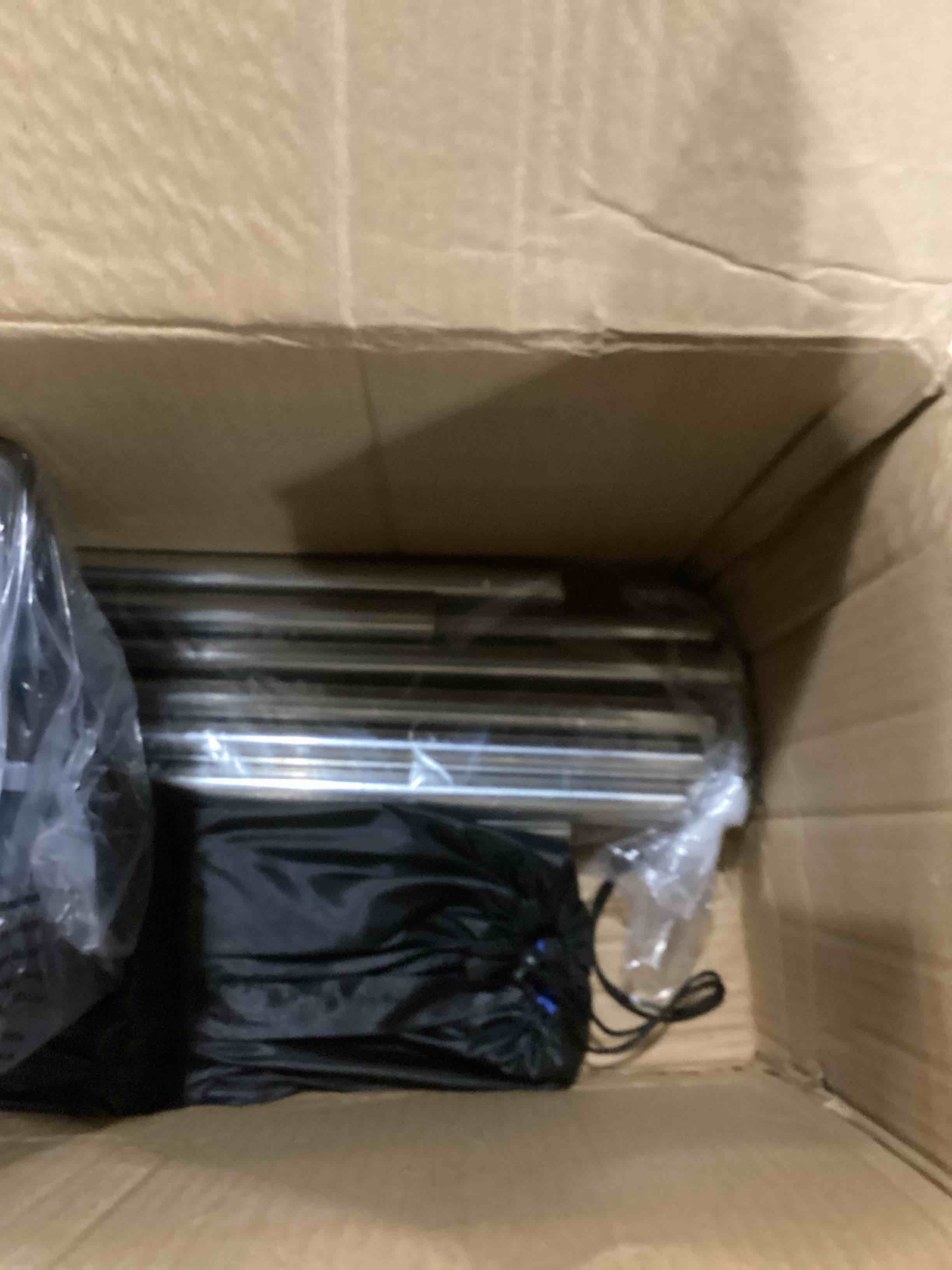 https://s3.amazonaws.com/lotting-images-prod/bidfta/GRA1634873_1746188078391.jpeg