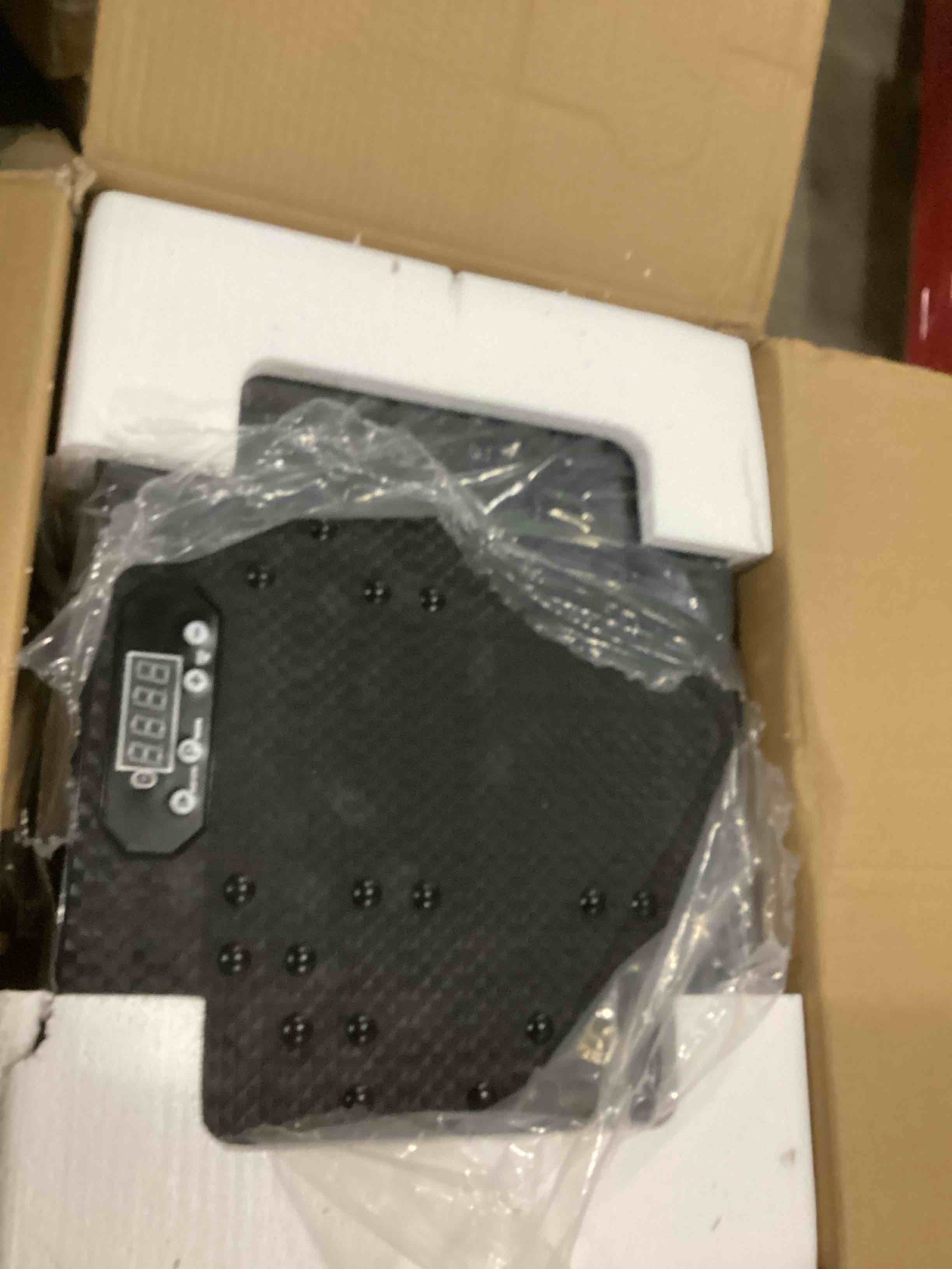 https://s3.amazonaws.com/lotting-images-prod/bidfta/GRA1634878_1746189076128.jpeg