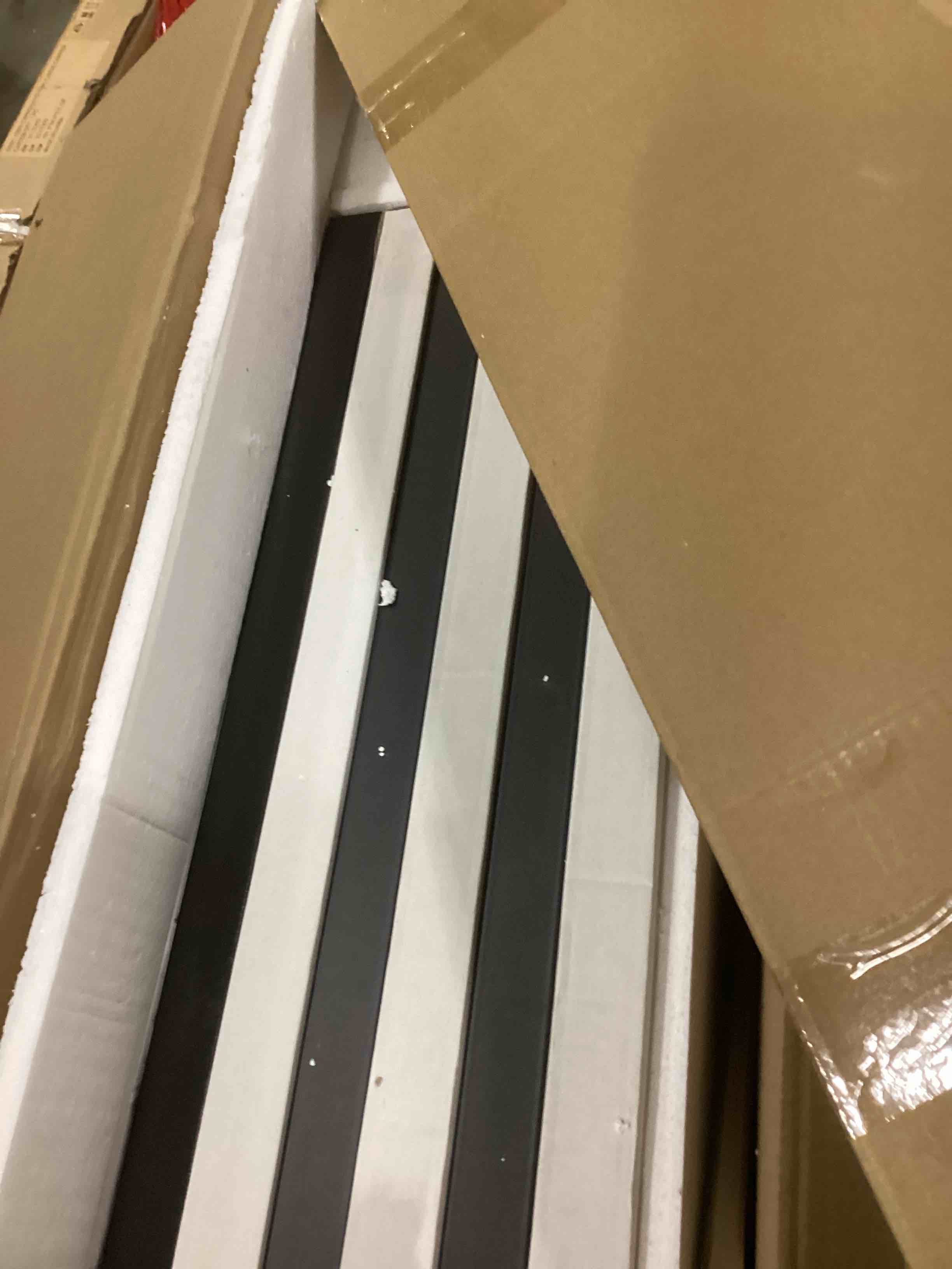 https://s3.amazonaws.com/lotting-images-prod/bidfta/GRA1634909_1746204984619.jpeg
