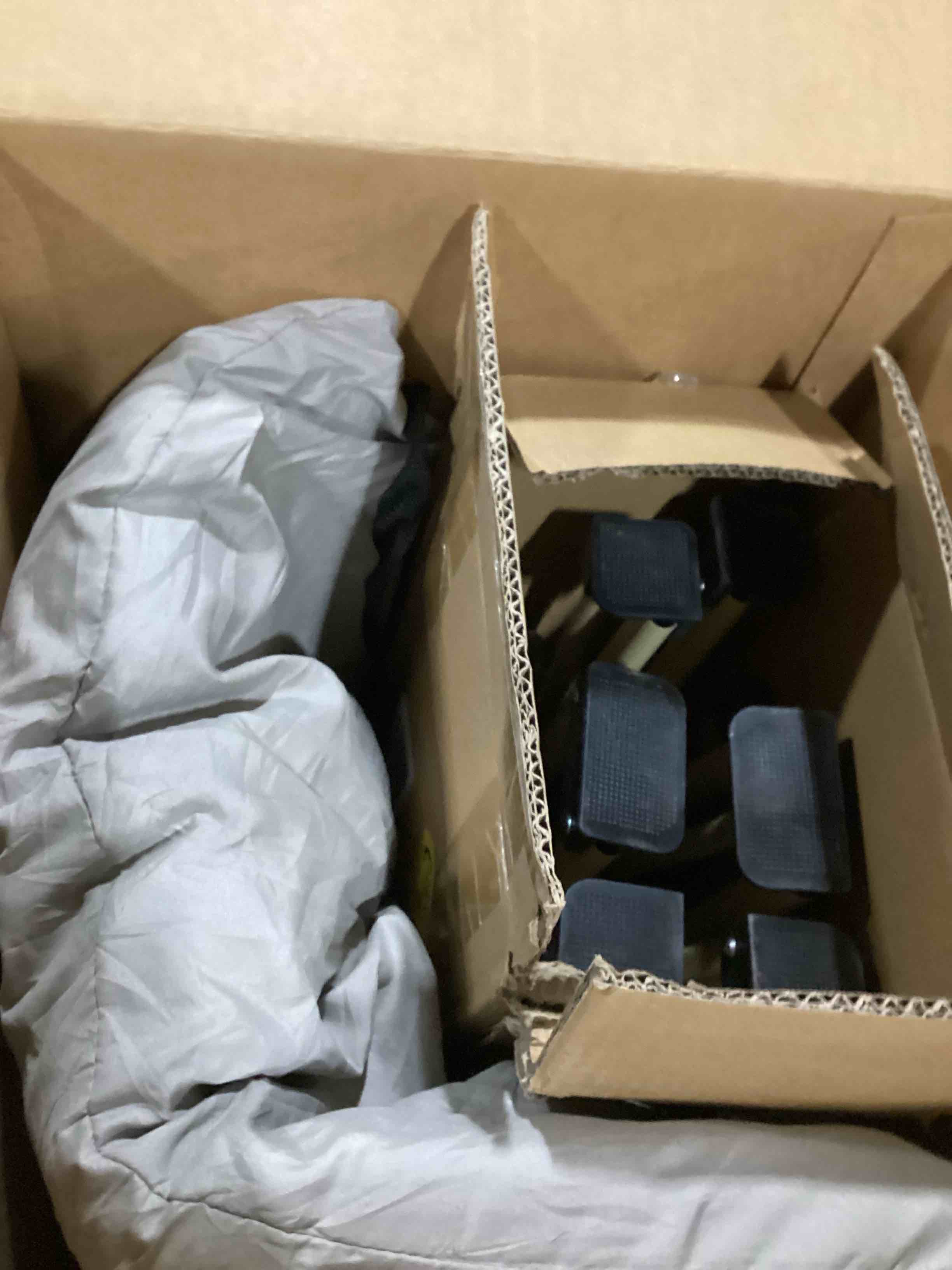 https://s3.amazonaws.com/lotting-images-prod/bidfta/GRA1635270_1747047977135.jpeg