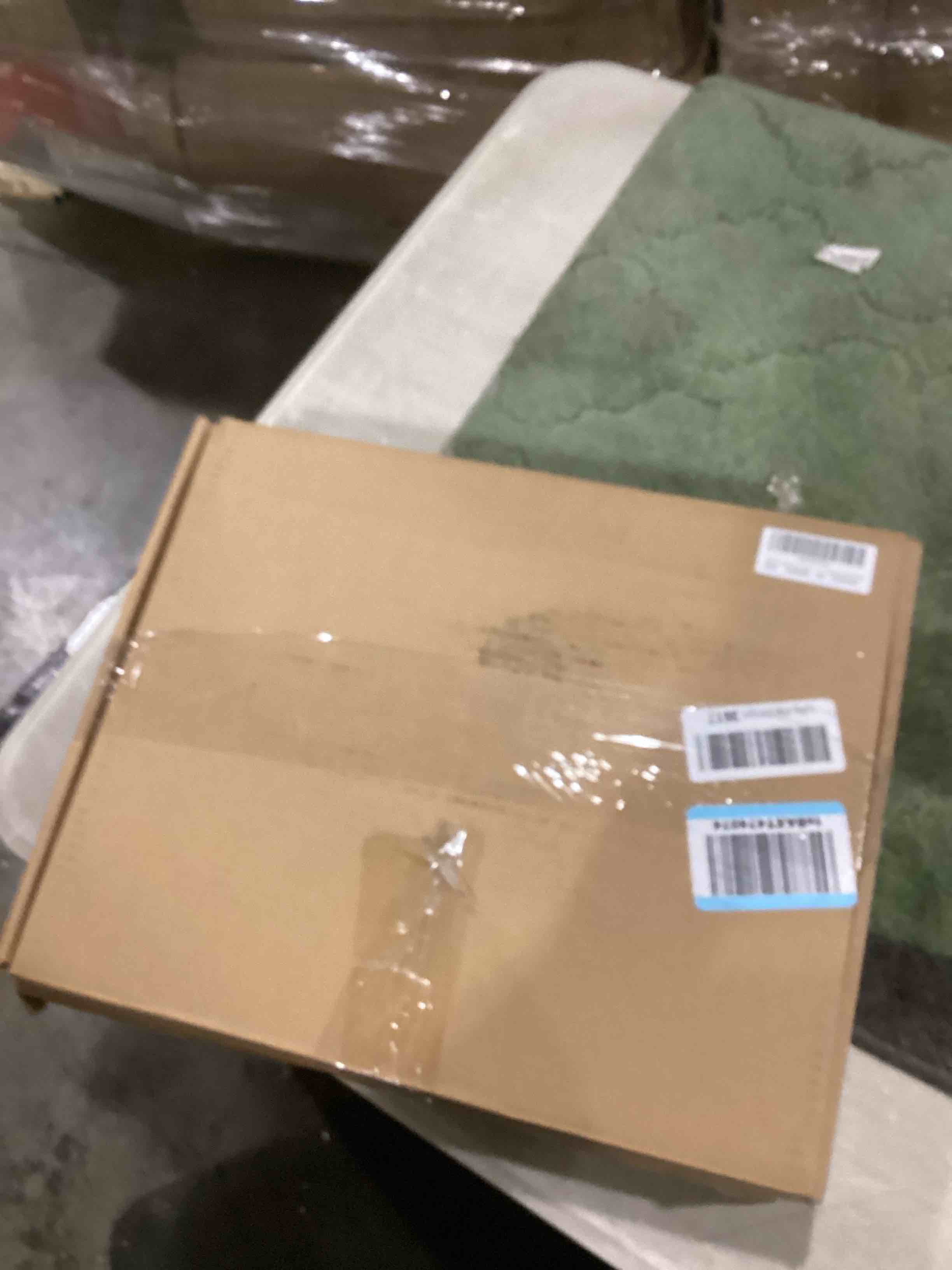 https://s3.amazonaws.com/lotting-images-prod/bidfta/GRA1635702_1747659918562.jpeg