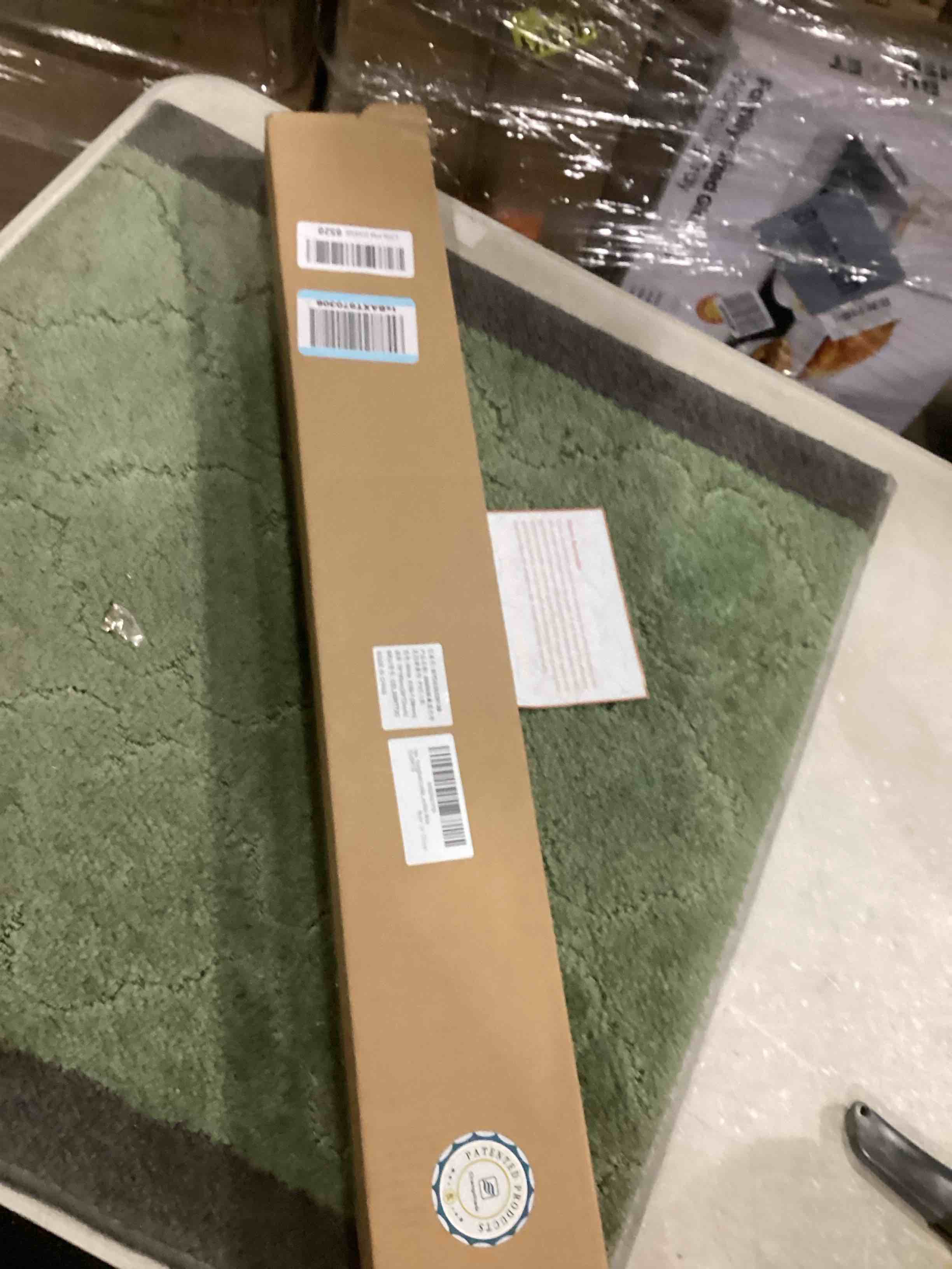 https://s3.amazonaws.com/lotting-images-prod/bidfta/GRA1635724_1747662721463.jpeg