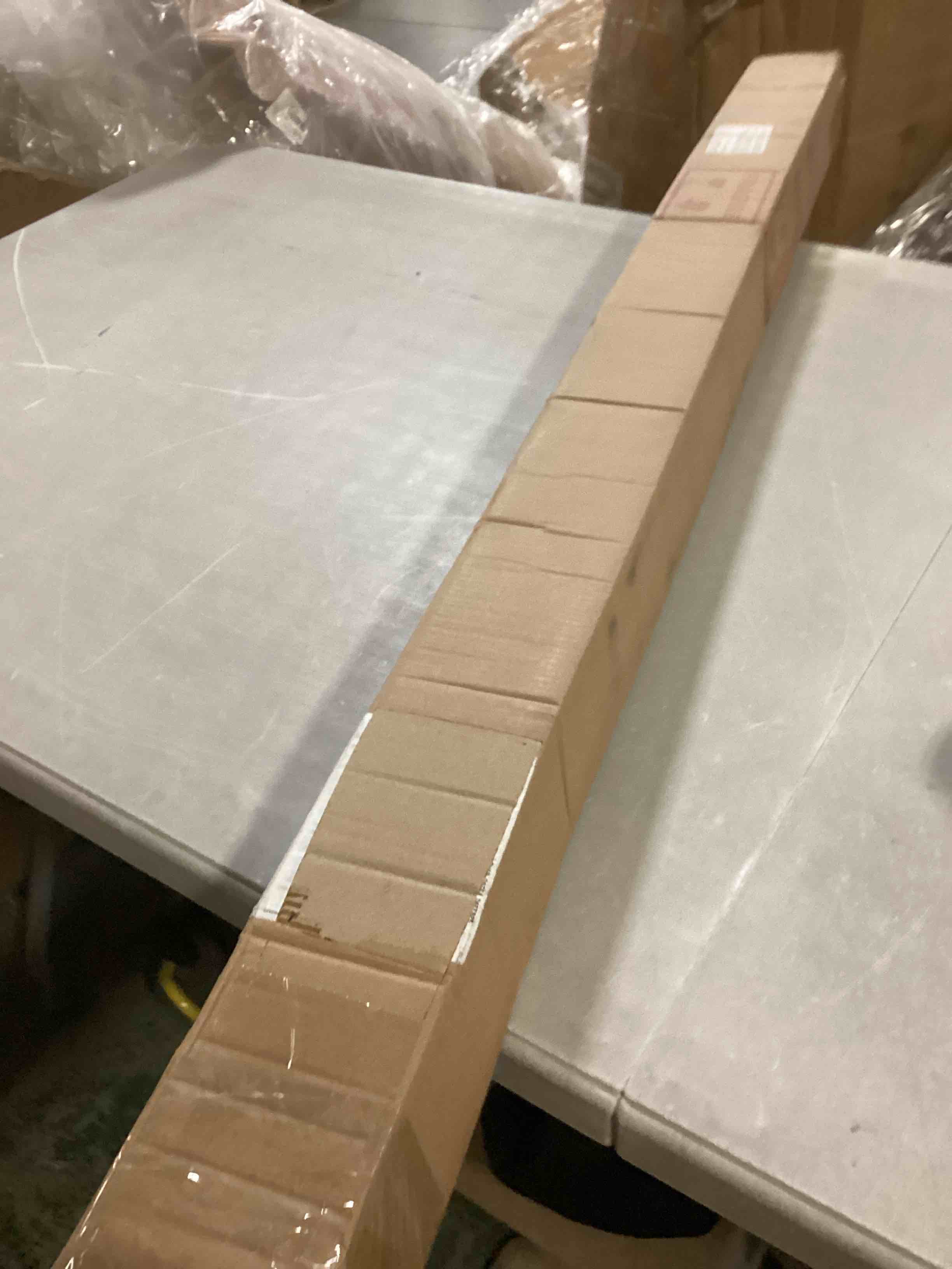 https://s3.amazonaws.com/lotting-images-prod/bidfta/GRA1636317_1742473588747.jpeg