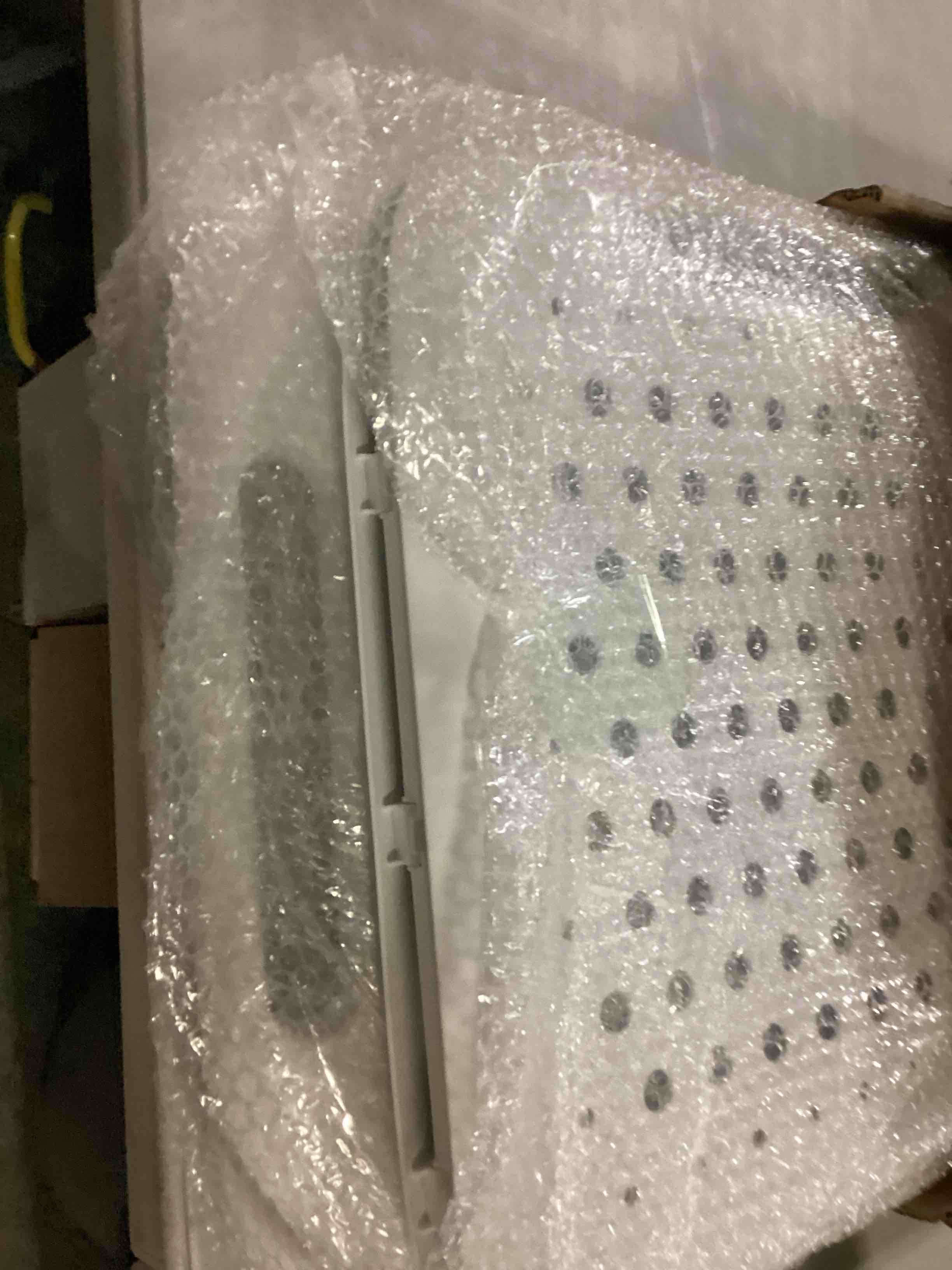 https://s3.amazonaws.com/lotting-images-prod/bidfta/GRA1636388_1742564268116.jpeg
